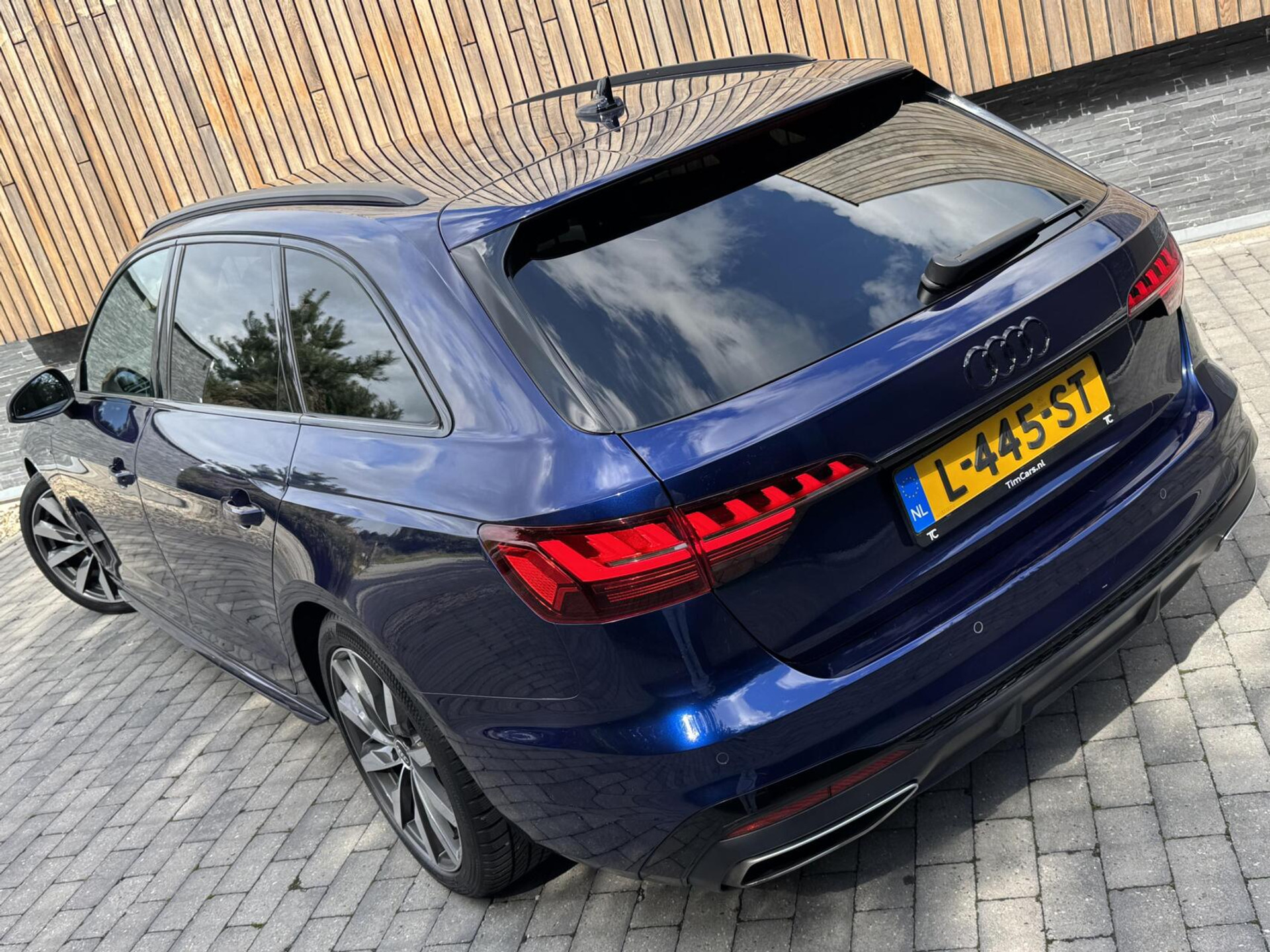 Audi A4 Avant 40 TFSI S edition Competition Automaat | LED koplampen | Cruise control | Climate control | Zwart optiek | Getint glas | Achteruitrijcamera | Parkeersensoren voor en achter 47659430-63.jpg | Timcars.nl