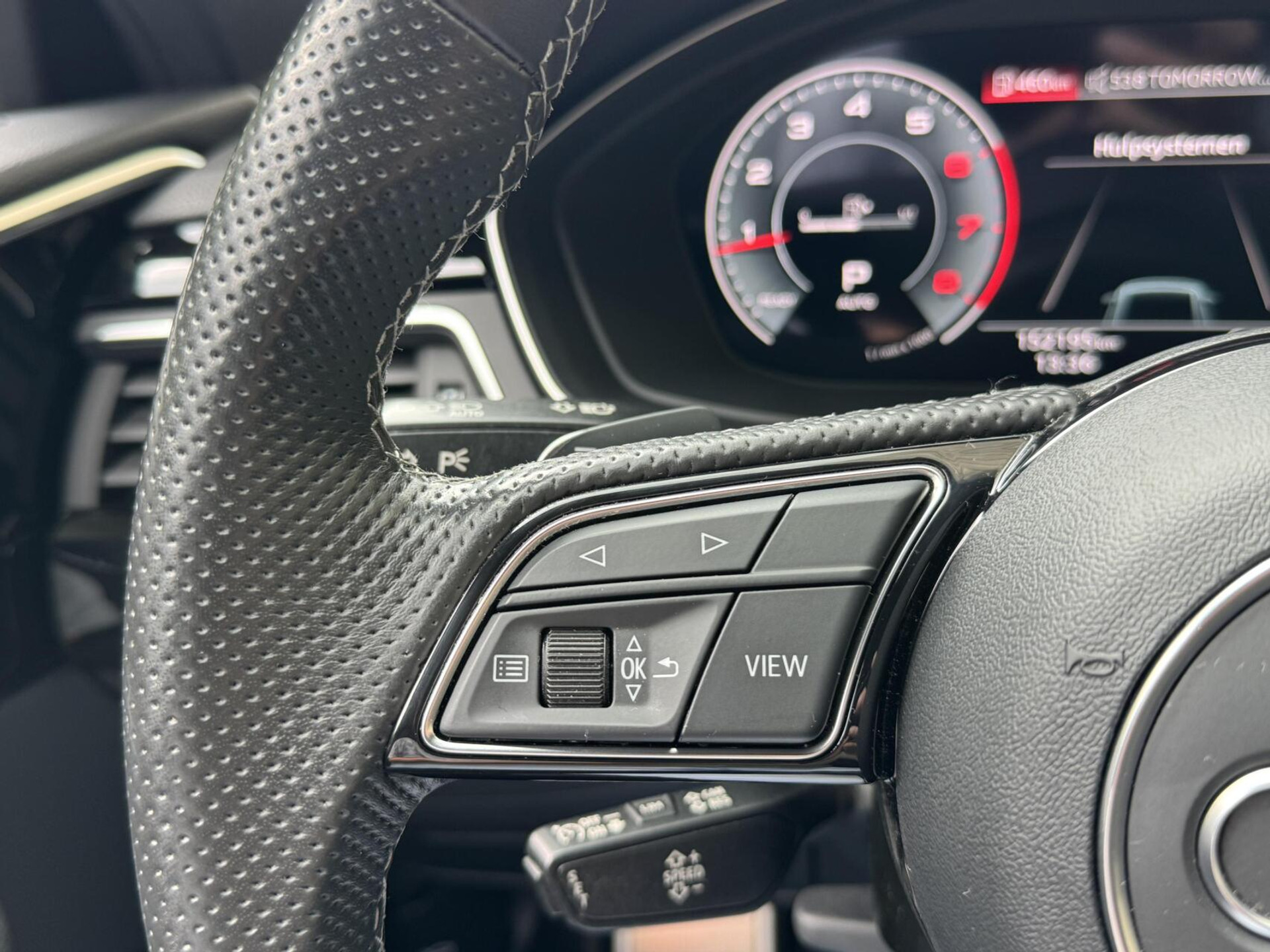 Audi A4 Avant 40 TFSI S edition Competition Automaat | LED koplampen | Cruise control | Climate control | Zwart optiek | Getint glas | Achteruitrijcamera | Parkeersensoren voor en achter 47659430-9.jpg | Timcars.nl