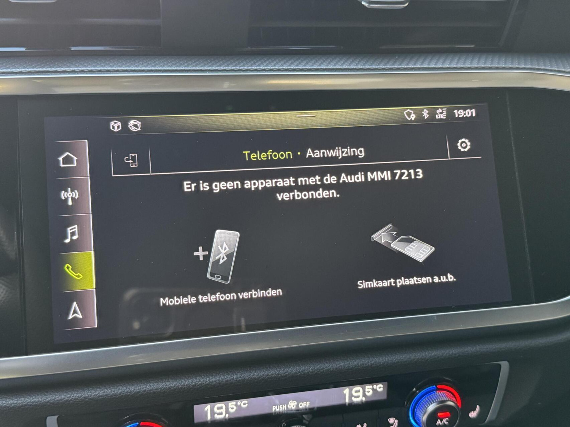 Audi Q3 40 TFSI quattro S Line Automaat | Leren bekleding | Stoelverwarming | Climate control | Cruise control | Lane assist & dode hoek detectie | Trekhaak elektrisch uitklapbaar | Parkeersensoren achter 47899966-20.jpg | Timcars.nl