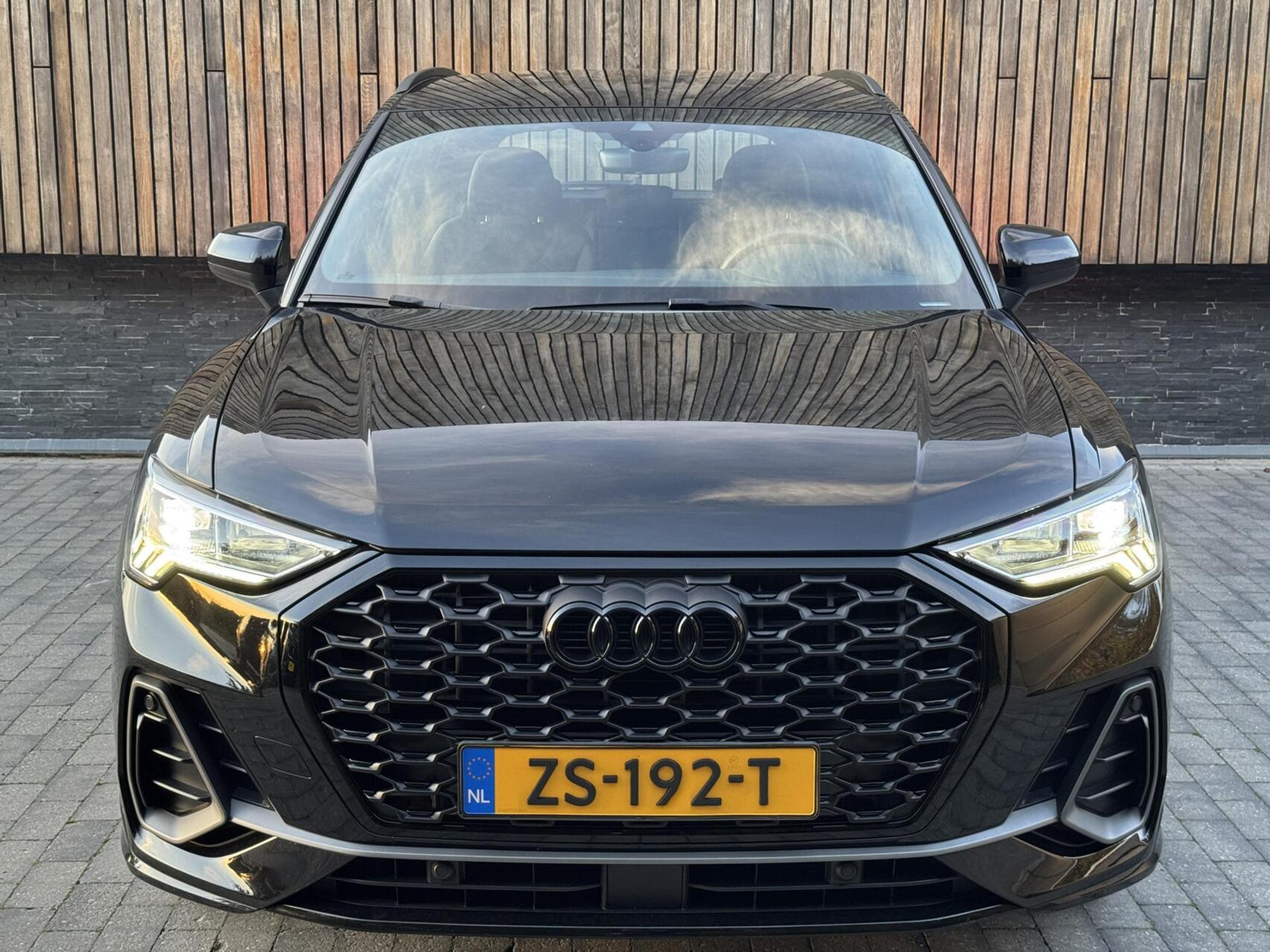Audi Q3 40 TFSI quattro S Line Automaat | Leren bekleding | Stoelverwarming | Climate control | Cruise control | Lane assist & dode hoek detectie | Trekhaak elektrisch uitklapbaar | Parkeersensoren achter 47899966-60.jpg | Timcars.nl