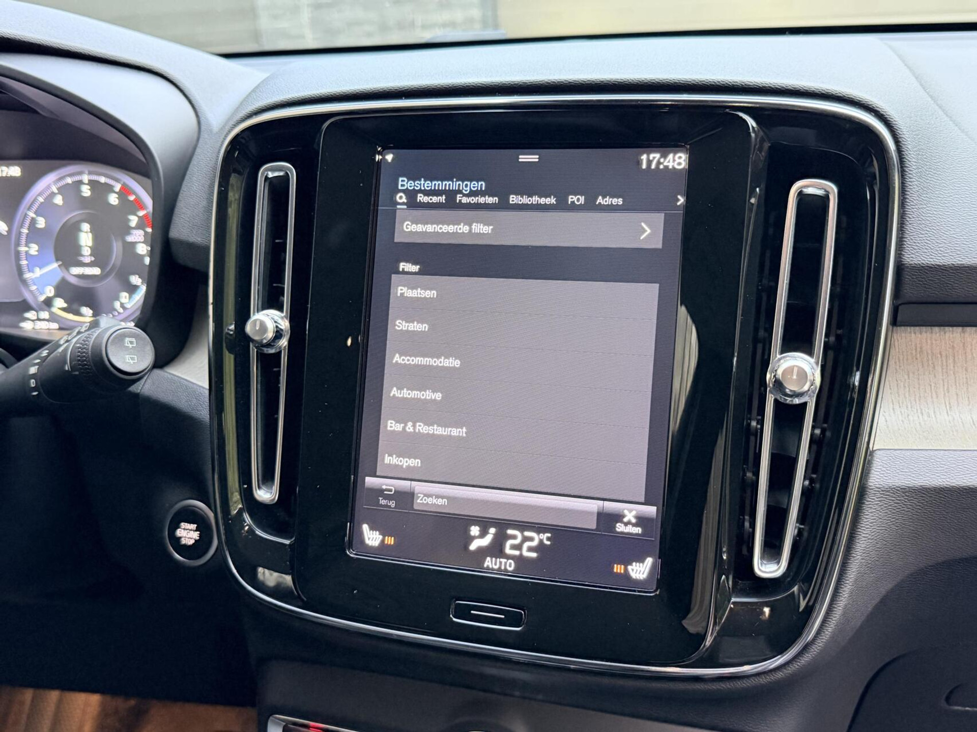 Volvo XC40 1.5 T5 Twin Engine Inscription Automaat | Leren bekleding | LED verlichting | Stoelverwarming | Getint glas | 19 inch lichtmetalen velgen | Apple CarPlay | Climate & cruise control | Parkeersensoren achter 48598809-12.jpg | Timcars.nl