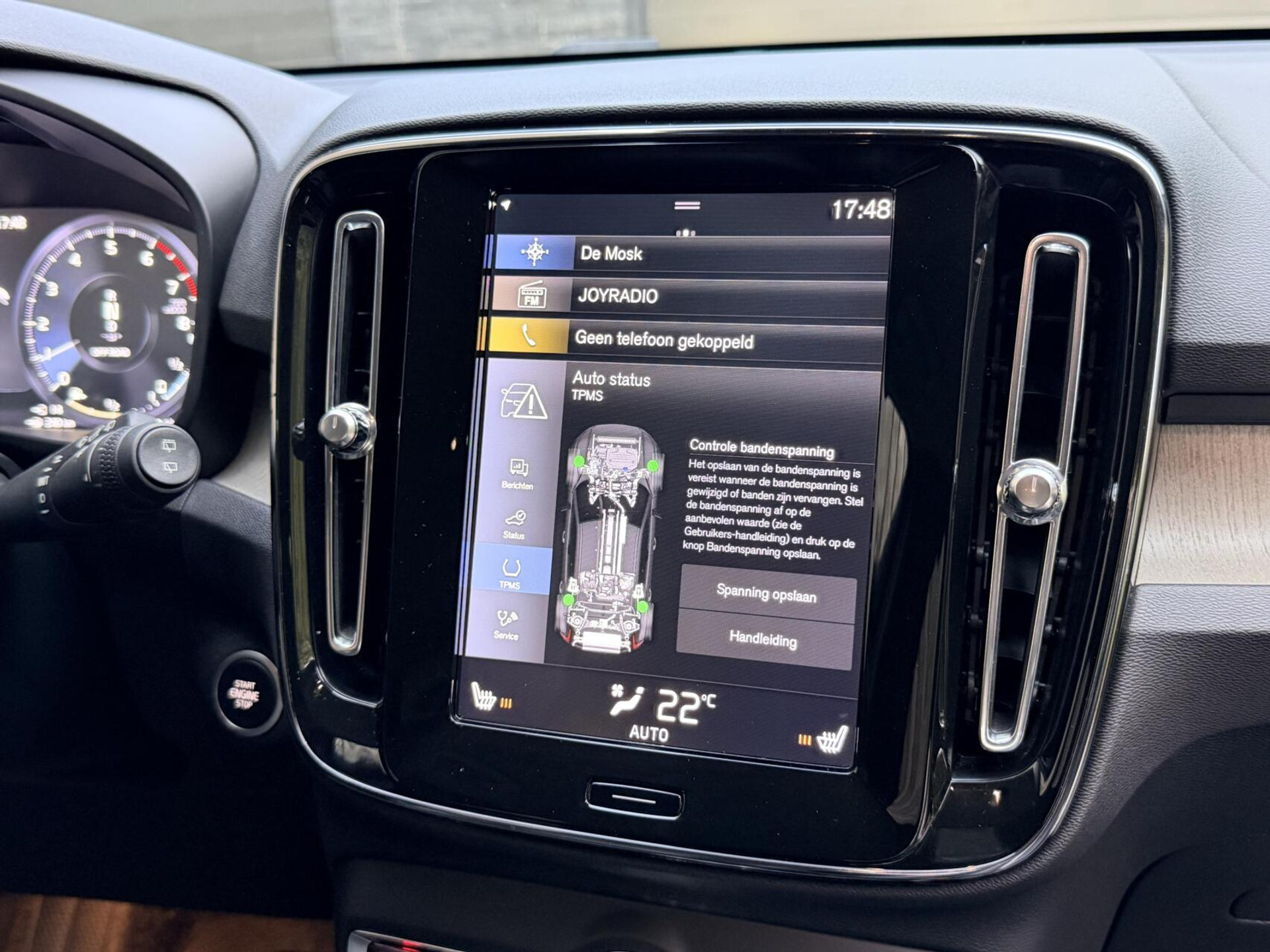 Volvo XC40 1.5 T5 Twin Engine Inscription Automaat | Leren bekleding | LED verlichting | Stoelverwarming | Getint glas | 19 inch lichtmetalen velgen | Apple CarPlay | Climate & cruise control | Parkeersensoren achter 48598809-17.jpg | Timcars.nl