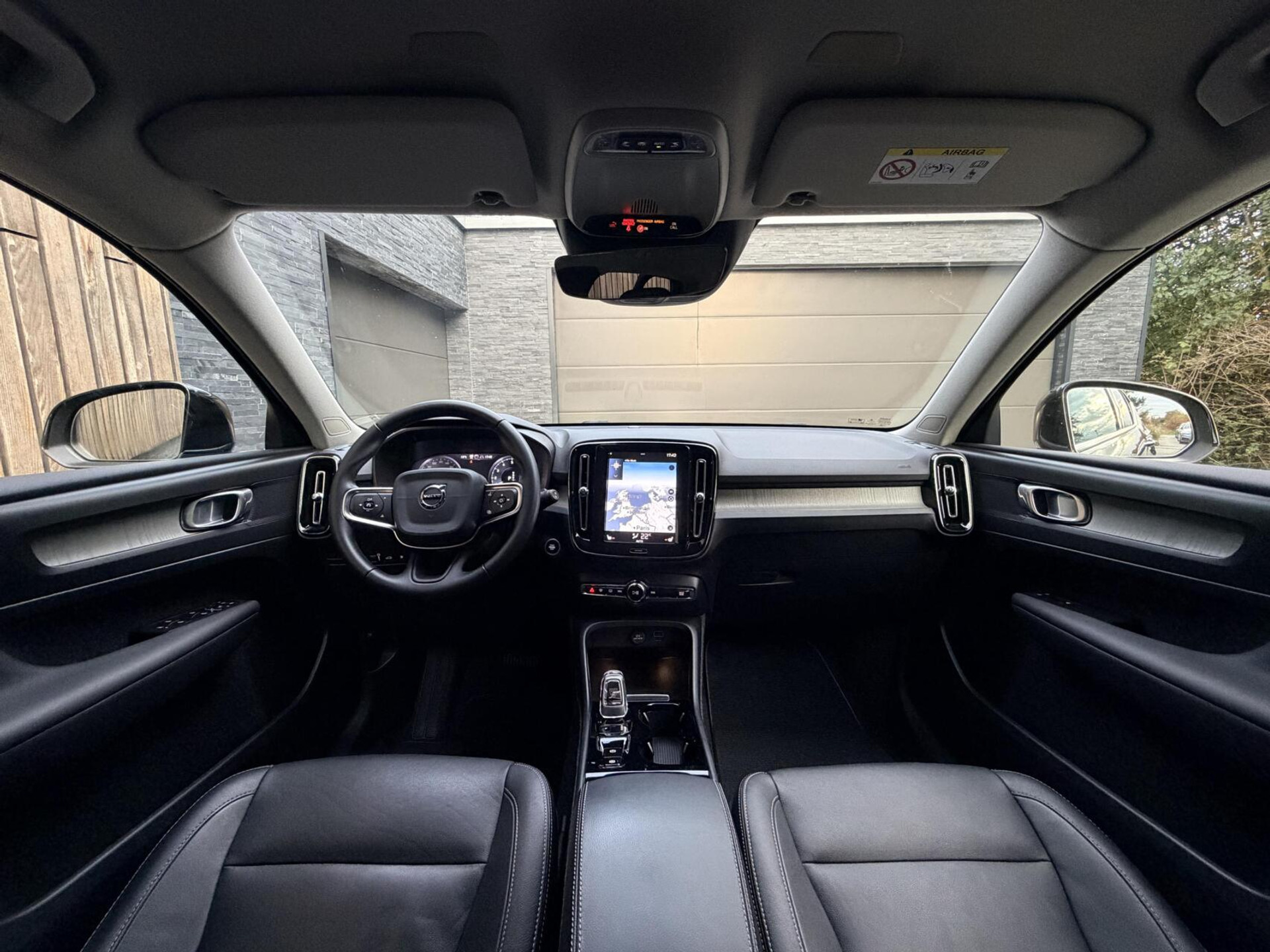 Volvo XC40 1.5 T5 Twin Engine Inscription Automaat | Leren bekleding | LED verlichting | Stoelverwarming | Getint glas | 19 inch lichtmetalen velgen | Apple CarPlay | Climate & cruise control | Parkeersensoren achter 48598809-2.jpg | Timcars.nl