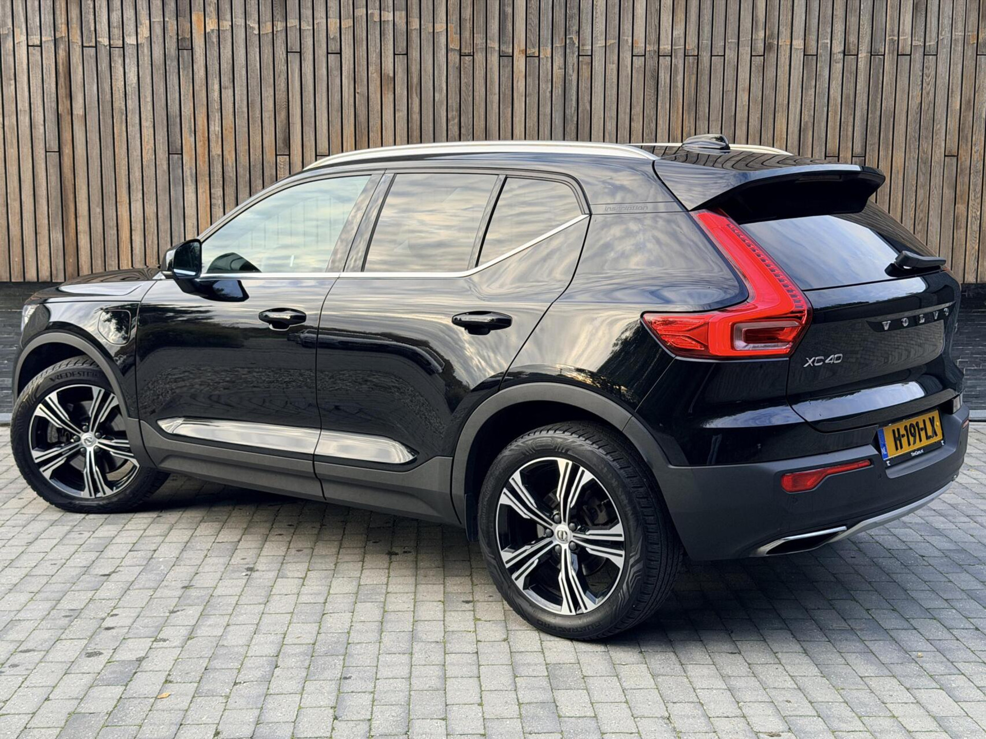 Volvo XC40 1.5 T5 Twin Engine Inscription Automaat | Leren bekleding | LED verlichting | Stoelverwarming | Getint glas | 19 inch lichtmetalen velgen | Apple CarPlay | Climate & cruise control | Parkeersensoren achter 48598809-32.jpg | Timcars.nl