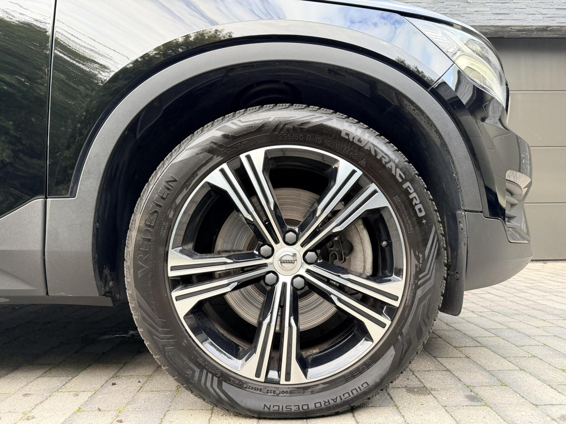 Volvo XC40 1.5 T5 Twin Engine Inscription Automaat | Leren bekleding | LED verlichting | Stoelverwarming | Getint glas | 19 inch lichtmetalen velgen | Apple CarPlay | Climate & cruise control | Parkeersensoren achter 48598809-35.jpg | Timcars.nl