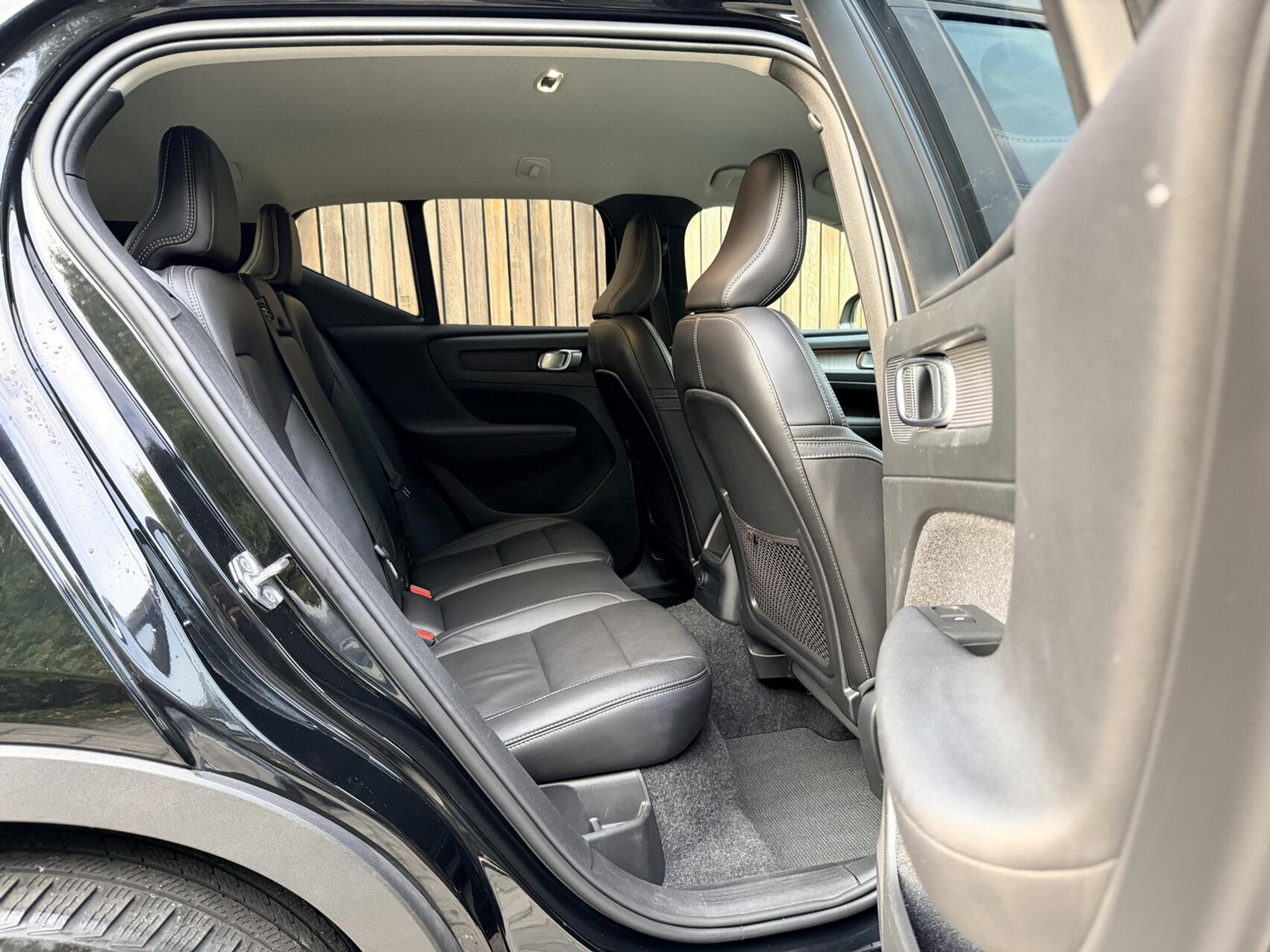 Volvo XC40 1.5 T5 Twin Engine Inscription Automaat | Leren bekleding | LED verlichting | Stoelverwarming | Getint glas | 19 inch lichtmetalen velgen | Apple CarPlay | Climate & cruise control | Parkeersensoren achter 48598809-39.jpg | Timcars.nl