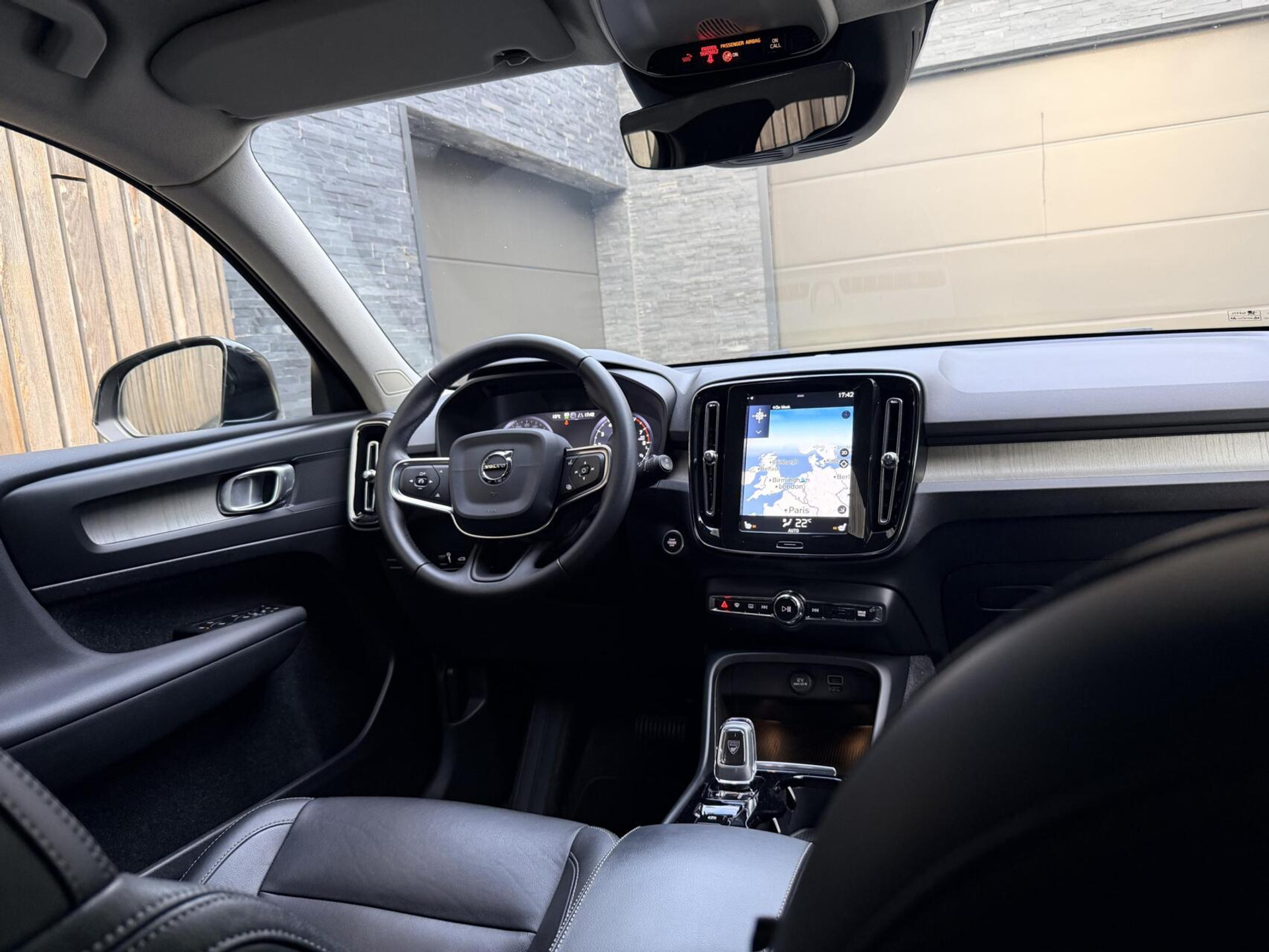 Volvo XC40 1.5 T5 Twin Engine Inscription Automaat | Leren bekleding | LED verlichting | Stoelverwarming | Getint glas | 19 inch lichtmetalen velgen | Apple CarPlay | Climate & cruise control | Parkeersensoren achter 48598809-46.jpg | Timcars.nl