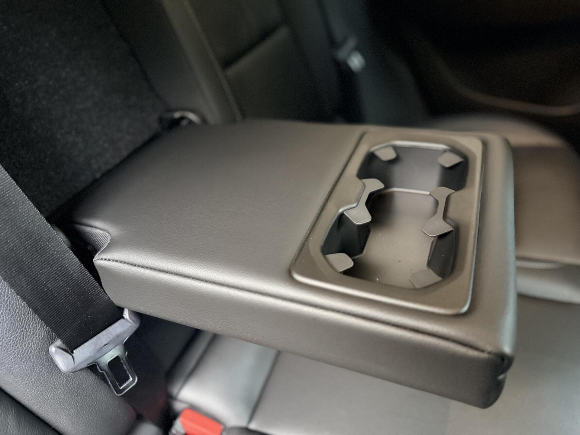 Volvo XC40 1.5 T5 Twin Engine Inscription Automaat | Leren bekleding | LED verlichting | Stoelverwarming | Getint glas | 19 inch lichtmetalen velgen | Apple CarPlay | Climate & cruise control | Parkeersensoren achter 48598809-48.jpg | Timcars.nl