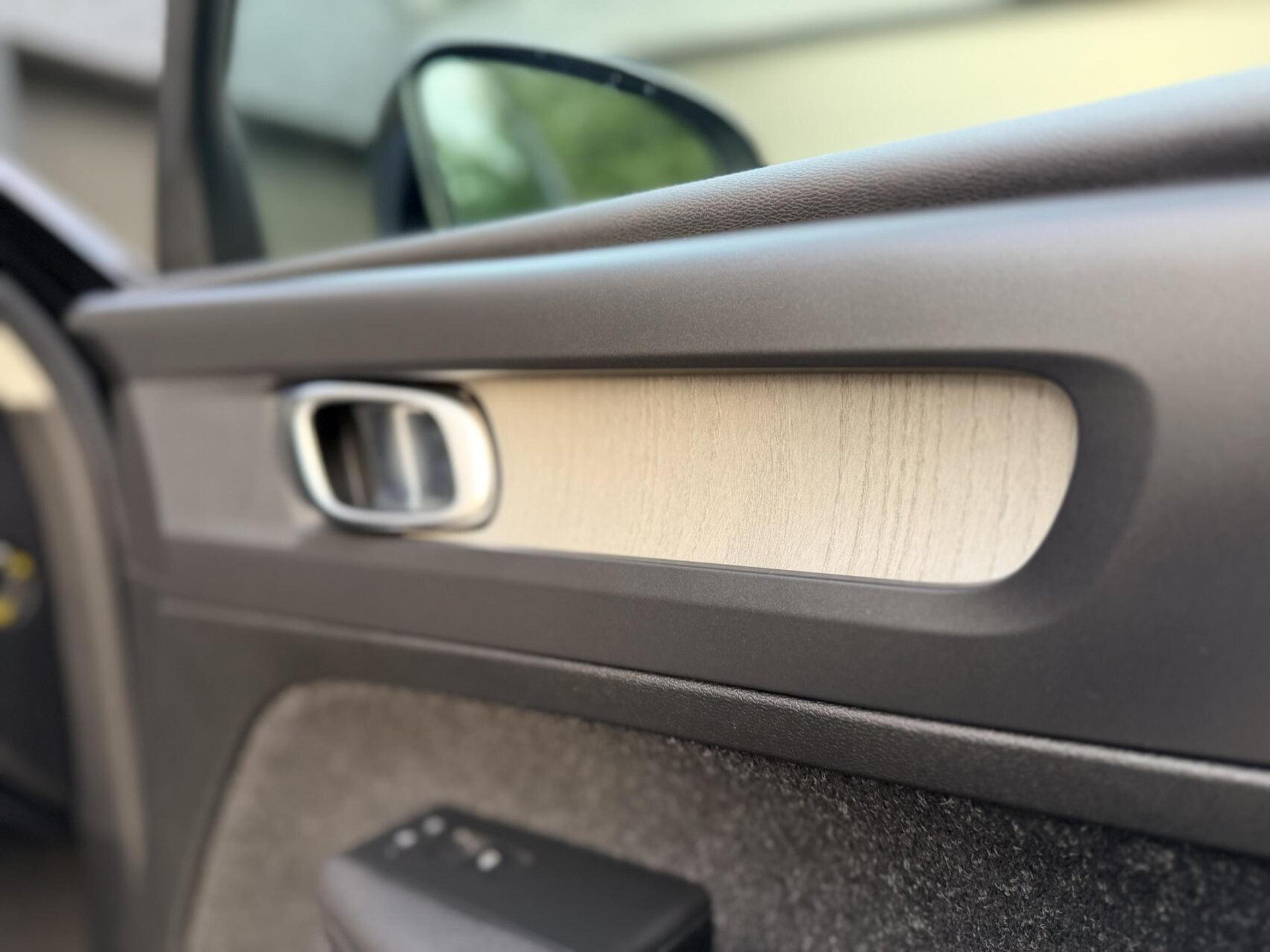 Volvo XC40 1.5 T5 Twin Engine Inscription Automaat | Leren bekleding | LED verlichting | Stoelverwarming | Getint glas | 19 inch lichtmetalen velgen | Apple CarPlay | Climate & cruise control | Parkeersensoren achter 48598809-51.jpg | Timcars.nl