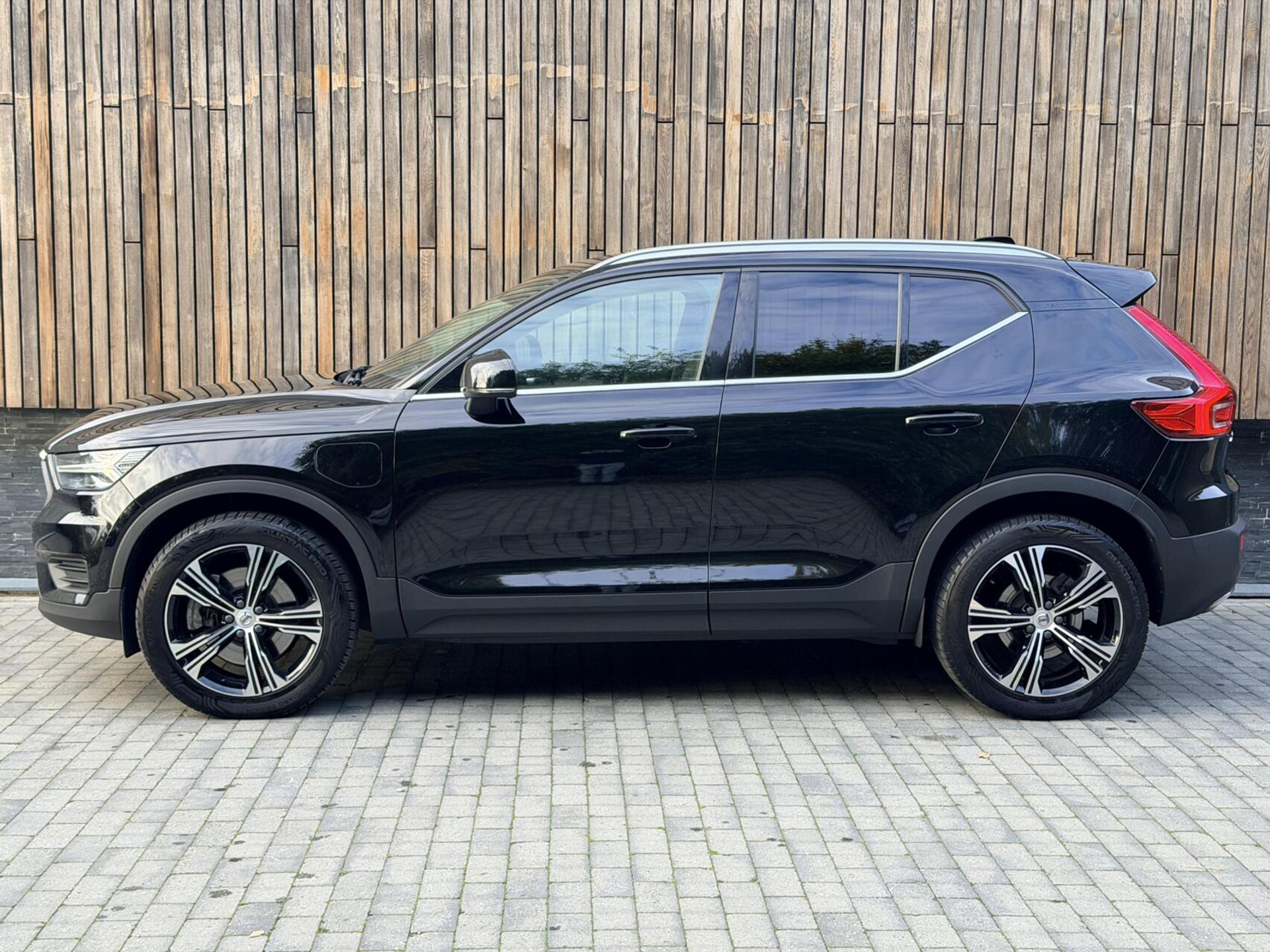 Volvo XC40 1.5 T5 Twin Engine Inscription Automaat | Leren bekleding | LED verlichting | Stoelverwarming | Getint glas | 19 inch lichtmetalen velgen | Apple CarPlay | Climate & cruise control | Parkeersensoren achter 48598809-60.jpg | Timcars.nl