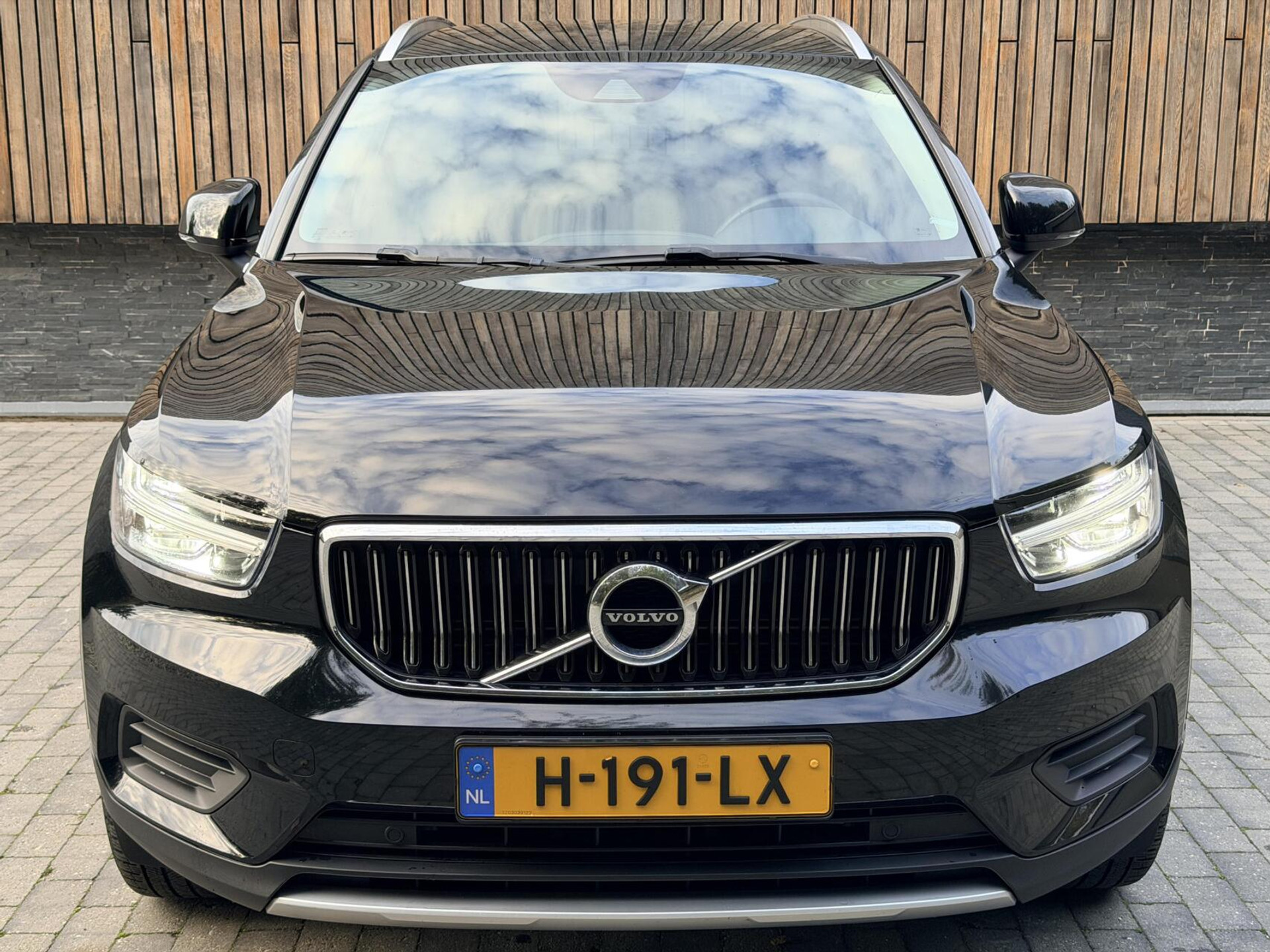 Volvo XC40 1.5 T5 Twin Engine Inscription Automaat | Leren bekleding | LED verlichting | Stoelverwarming | Getint glas | 19 inch lichtmetalen velgen | Apple CarPlay | Climate & cruise control | Parkeersensoren achter 48598809-61.jpg | Timcars.nl