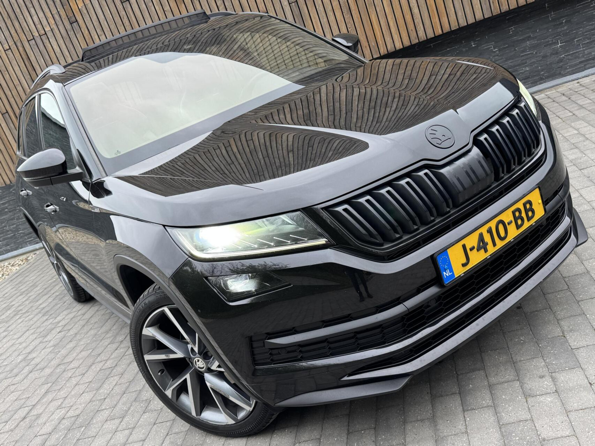 Škoda Kodiaq 1.5 TSI Sportline Automaat | Panoramadak | ACC adaptieve cruise control | 20 inch lichtmetalen velgen | Dodehoek detectie | LED koplampen | Canton HiFi | Keyless Entry&Start | Parkeersensoren voor en achter | Achteruitrijcamera 48650985-62.jpg | Timcars.nl