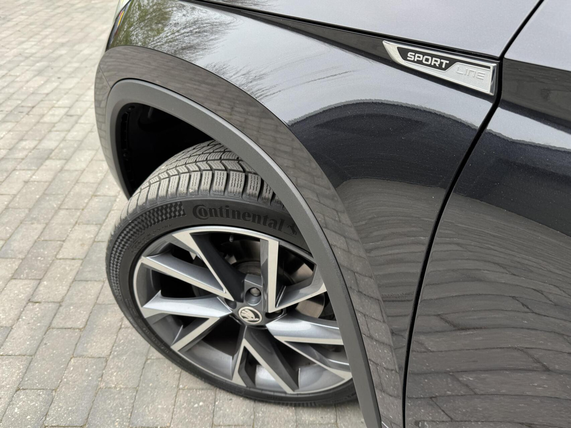 Škoda Kodiaq 1.5 TSI Sportline Automaat | Panoramadak | ACC adaptieve cruise control | 20 inch lichtmetalen velgen | Dodehoek detectie | LED koplampen | Canton HiFi | Keyless Entry&Start | Parkeersensoren voor en achter | Achteruitrijcamera 48650985-64.jpg | Timcars.nl