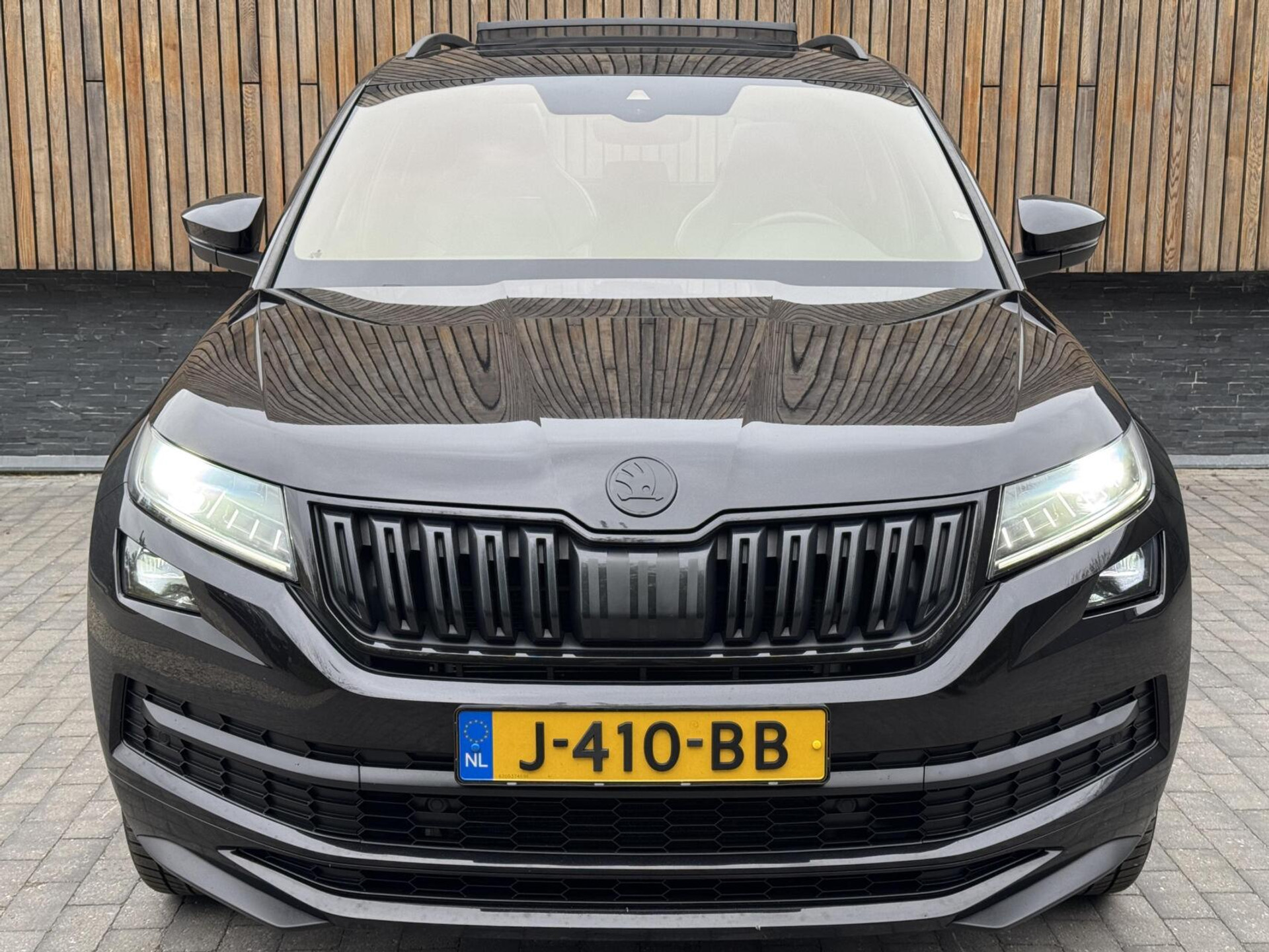 Škoda Kodiaq 1.5 TSI Sportline Automaat | Panoramadak | ACC adaptieve cruise control | 20 inch lichtmetalen velgen | Dodehoek detectie | LED koplampen | Canton HiFi | Keyless Entry&Start | Parkeersensoren voor en achter | Achteruitrijcamera 48650985-67.jpg | Timcars.nl