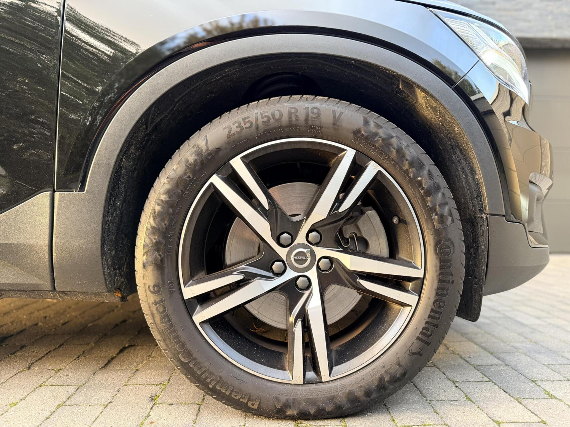 Volvo XC40 1.5 T4 Recharge R-Design Automaat | Panoramadak | LED verlichting | Sportstoelen leer | DAB | Apple CarPlay | 360 graden camera | Cruise control adaptief & Pilot Assist | harman/kardon Audio | Parkeersensoren voor en achter 48727679-40.jpg | Timcars.nl