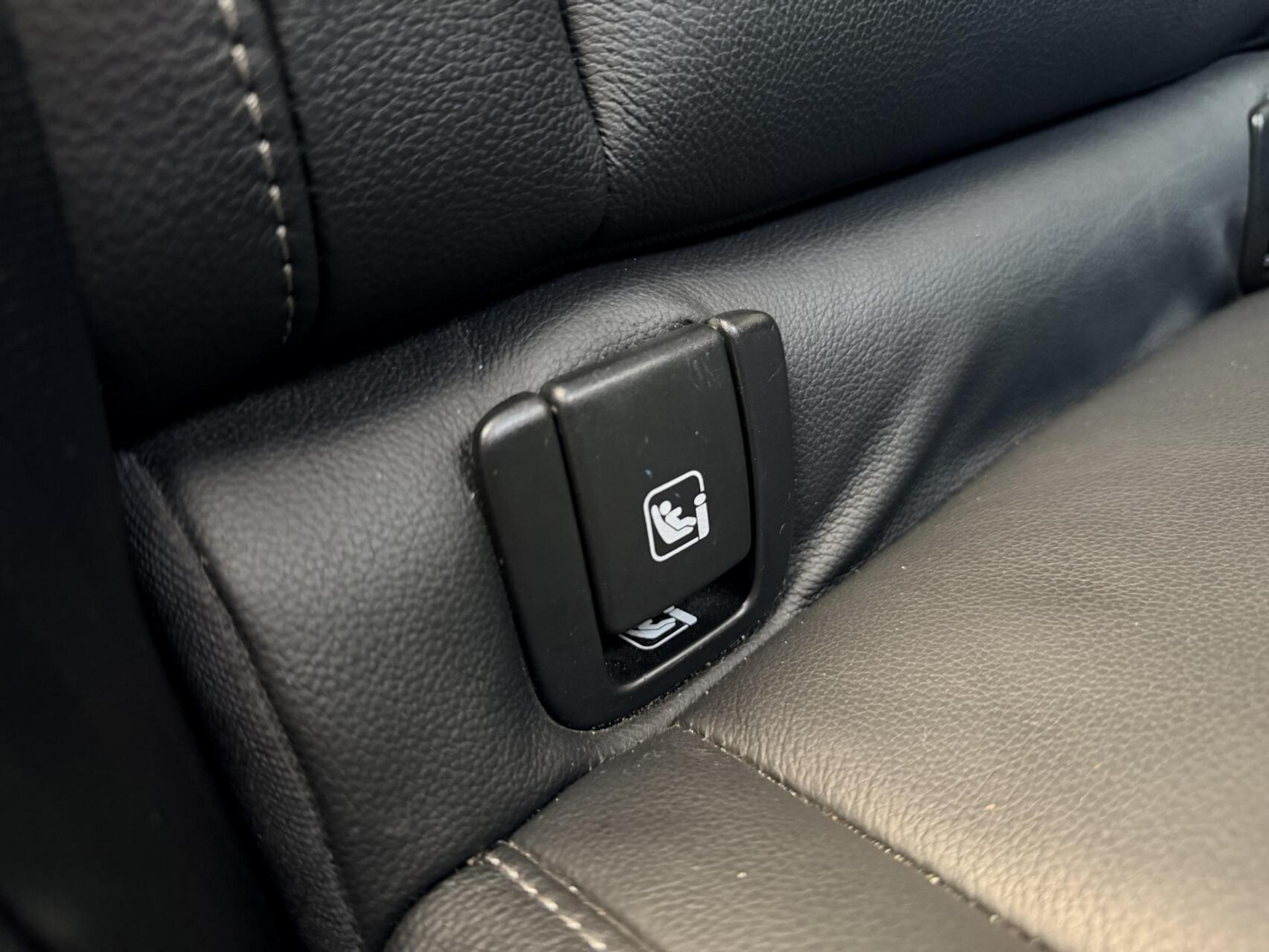 Volvo XC40 1.5 T4 Recharge R-Design Automaat | Panoramadak | LED verlichting | Sportstoelen leer | DAB | Apple CarPlay | 360 graden camera | Cruise control adaptief & Pilot Assist | harman/kardon Audio | Parkeersensoren voor en achter 48727679-57.jpg | Timcars.nl