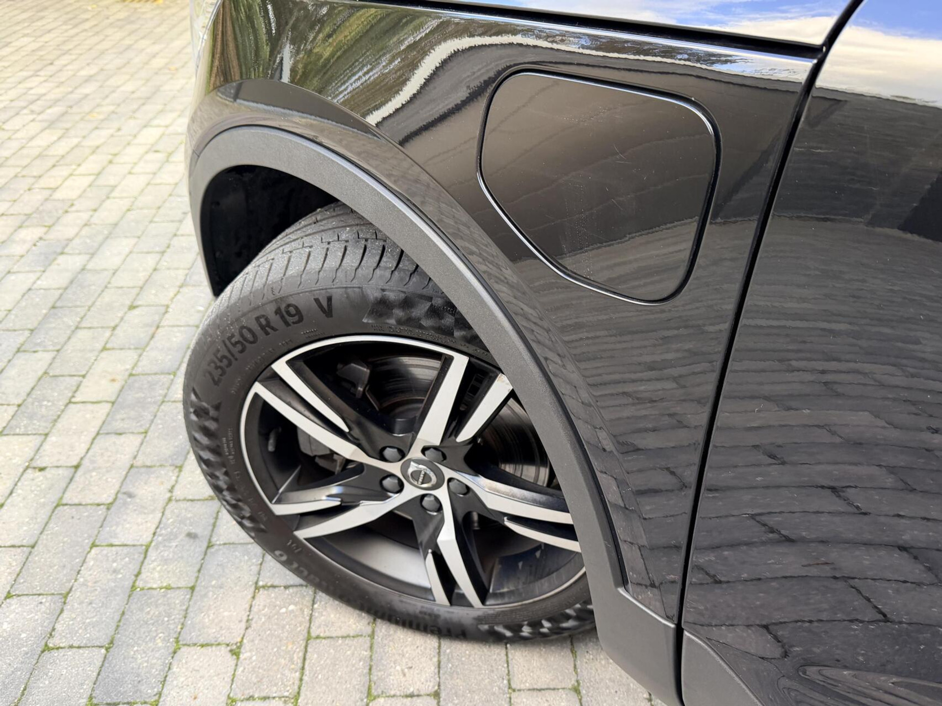 Volvo XC40 1.5 T4 Recharge R-Design Automaat | Panoramadak | LED verlichting | Sportstoelen leer | DAB | Apple CarPlay | 360 graden camera | Cruise control adaptief & Pilot Assist | harman/kardon Audio | Parkeersensoren voor en achter 48727679-65.jpg | Timcars.nl