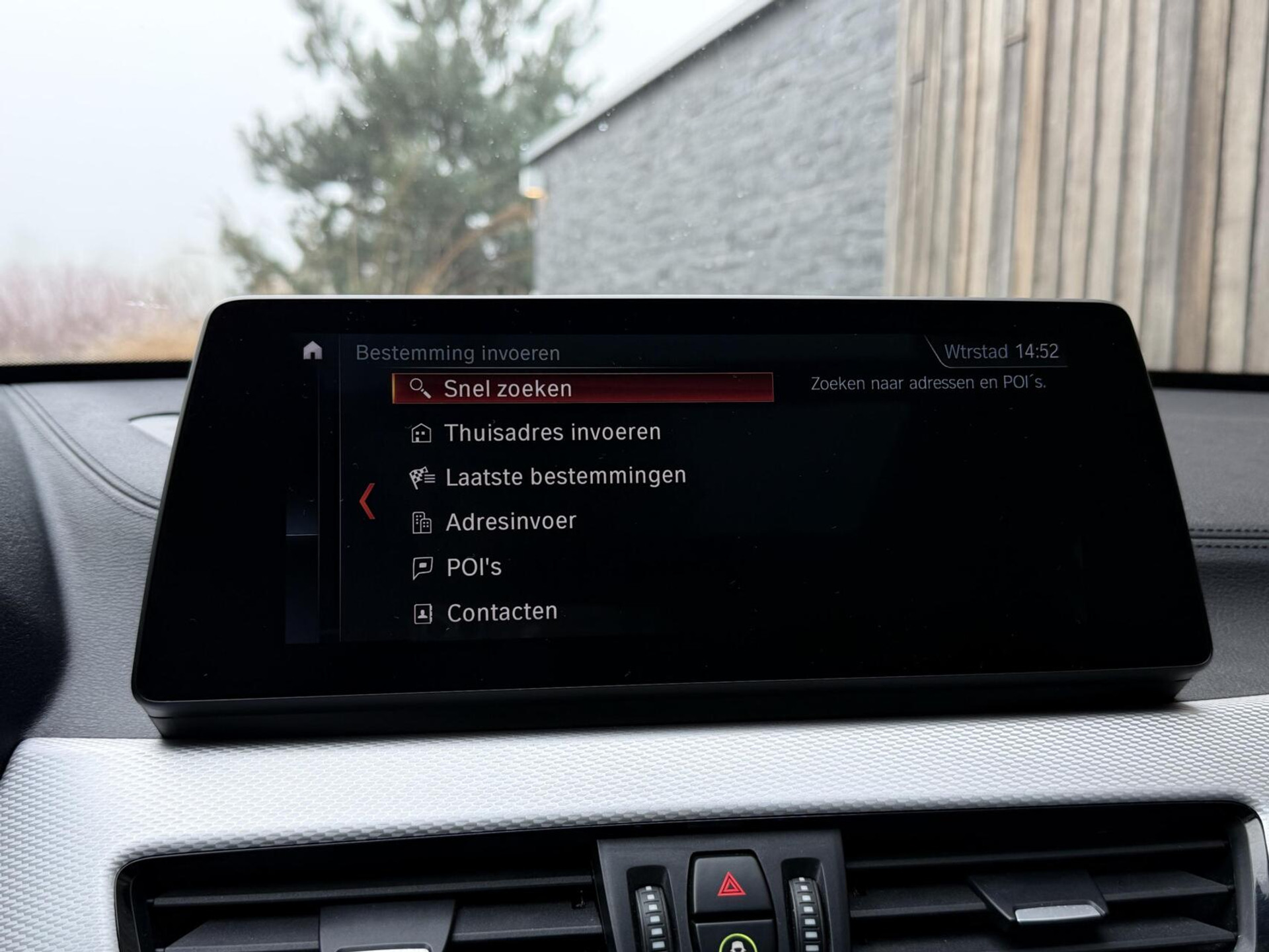 BMW X1 xDrive25e M-sport Automaat | Panoramadak | Leren bekleding | Stoelverwarming | LED verlichting | Climate & cruise control | Misano Blauw metallic | Harman/Kardon HiFi | Parkeersensoren voor en achter | Achteruitrijcamera 49544734-16.jpg | Timcars.nl