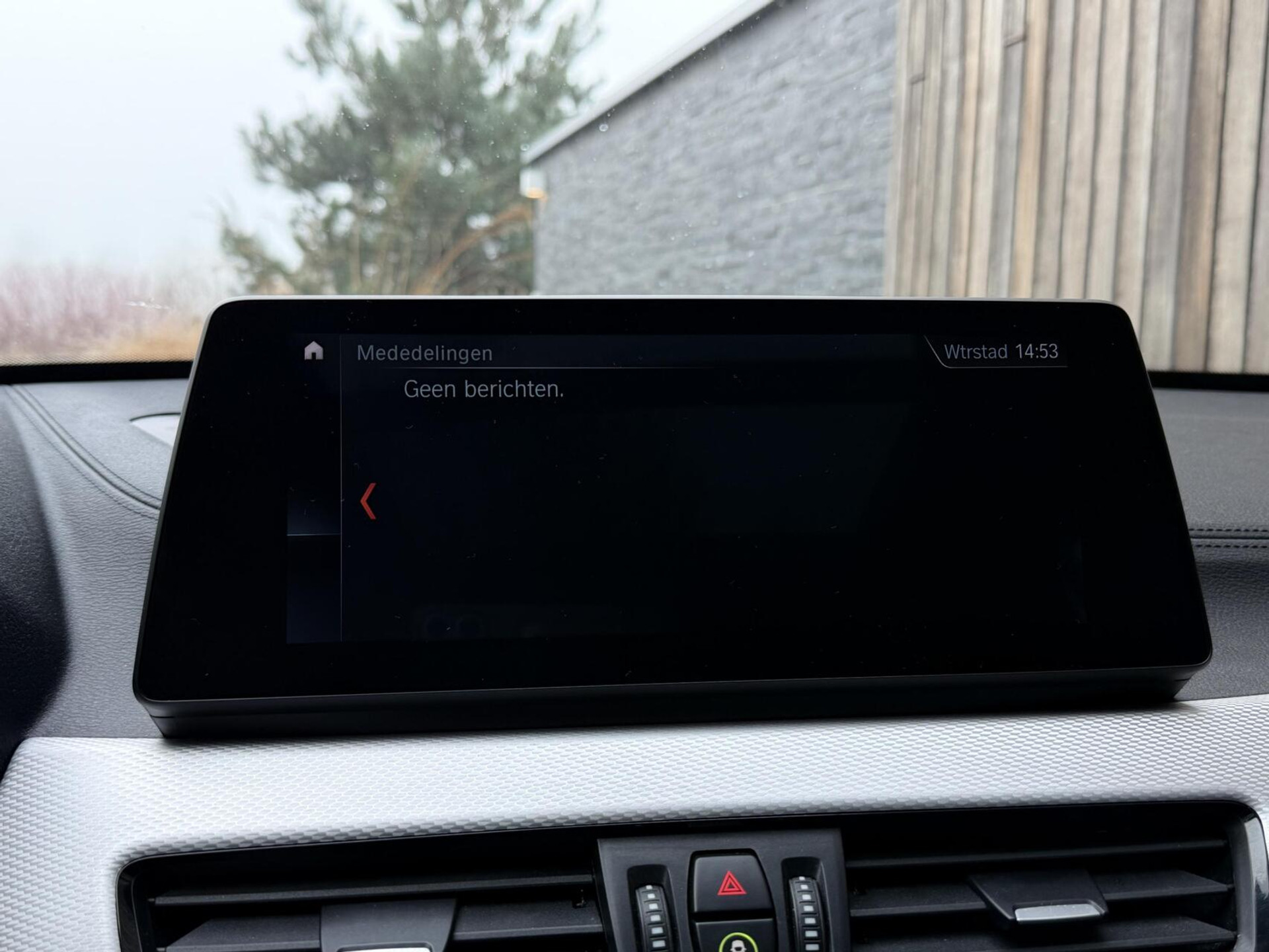 BMW X1 xDrive25e M-sport Automaat | Panoramadak | Leren bekleding | Stoelverwarming | LED verlichting | Climate & cruise control | Misano Blauw metallic | Harman/Kardon HiFi | Parkeersensoren voor en achter | Achteruitrijcamera 49544734-26.jpg | Timcars.nl