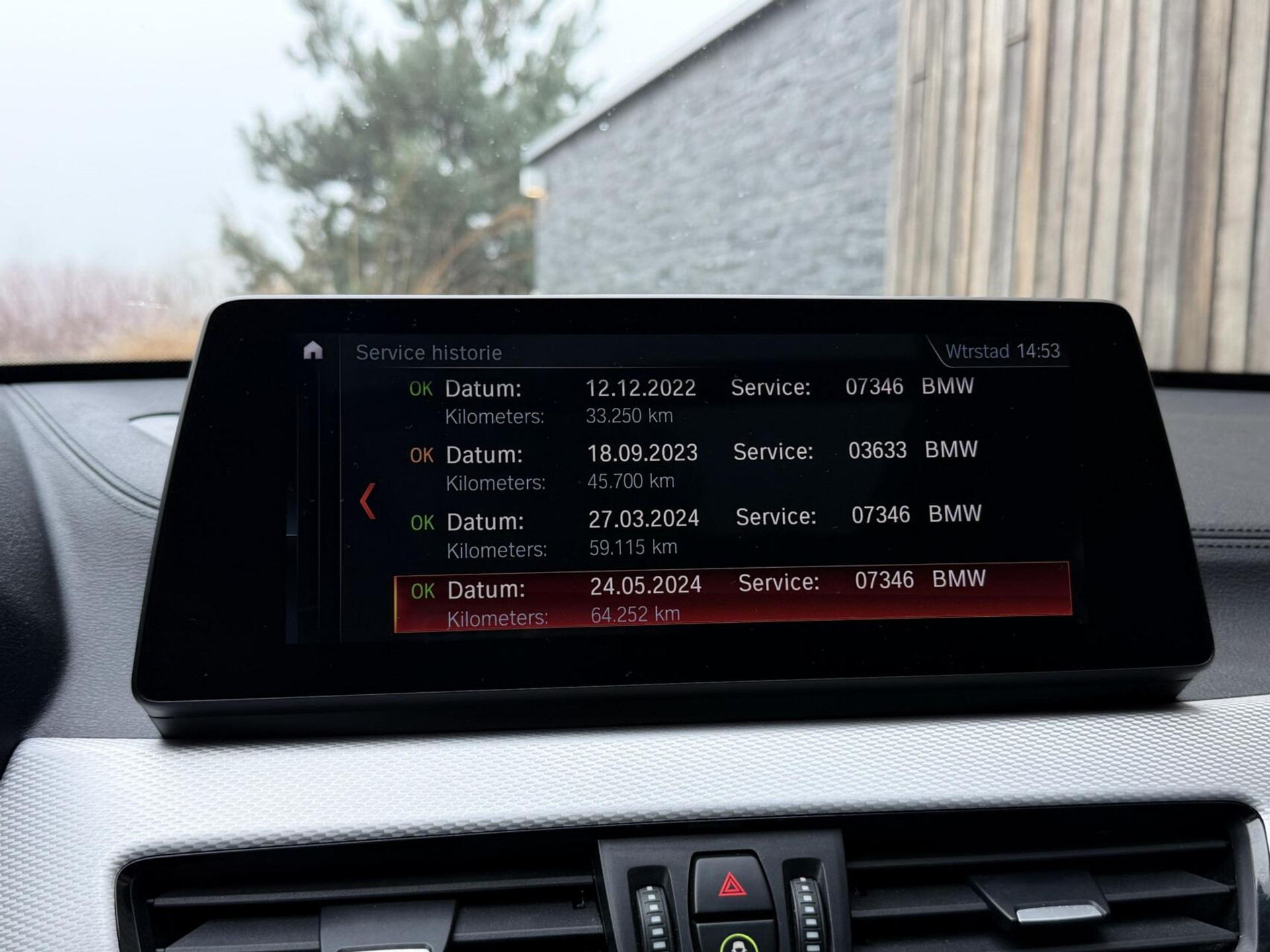 BMW X1 xDrive25e M-sport Automaat | Panoramadak | Leren bekleding | Stoelverwarming | LED verlichting | Climate & cruise control | Misano Blauw metallic | Harman/Kardon HiFi | Parkeersensoren voor en achter | Achteruitrijcamera 49544734-30.jpg | Timcars.nl