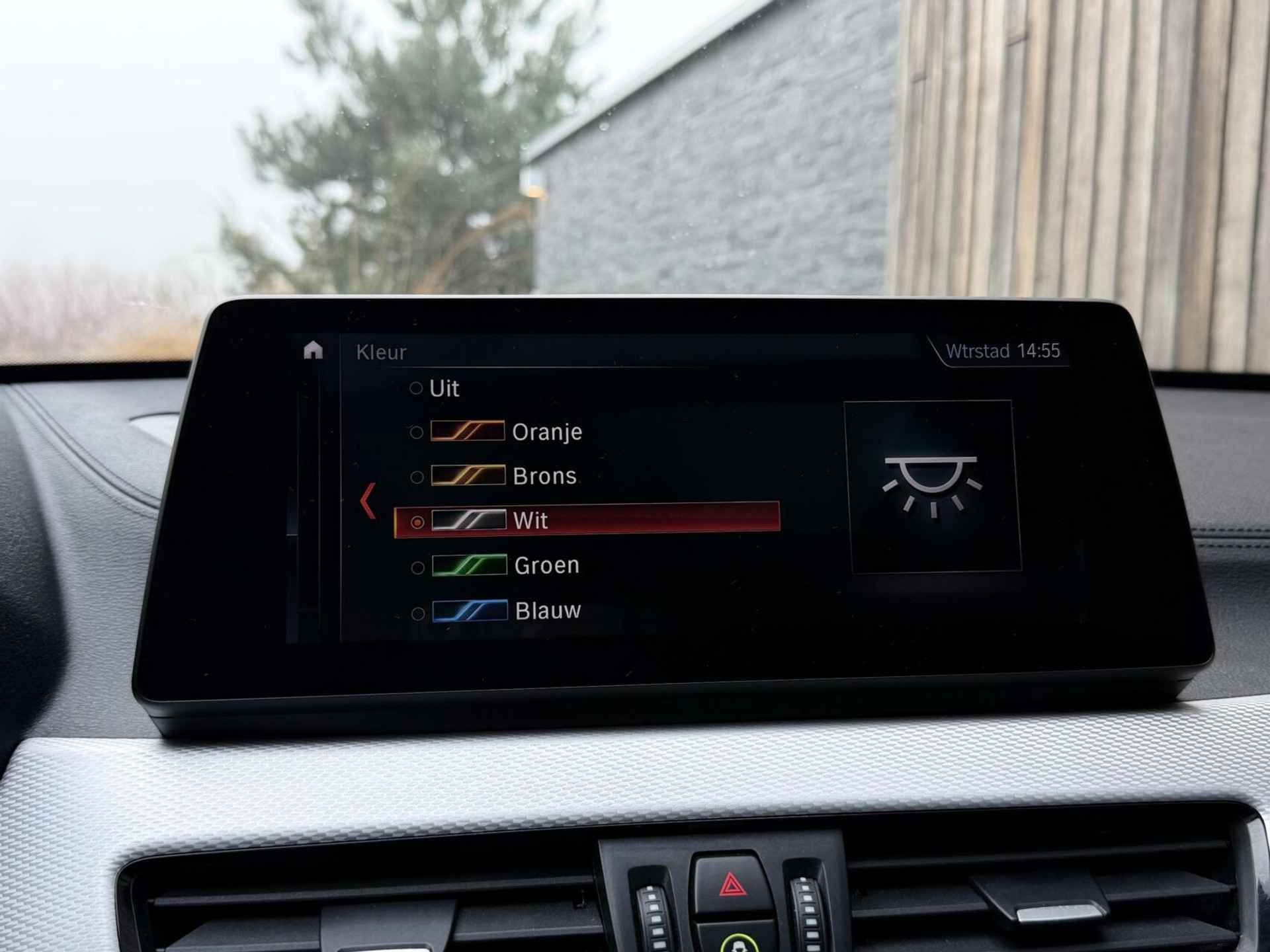 BMW X1 xDrive25e M-sport Automaat | Panoramadak | Leren bekleding | Stoelverwarming | LED verlichting | Climate & cruise control | Misano Blauw metallic | Harman/Kardon HiFi | Parkeersensoren voor en achter | Achteruitrijcamera 49544734-32.jpg | Timcars.nl