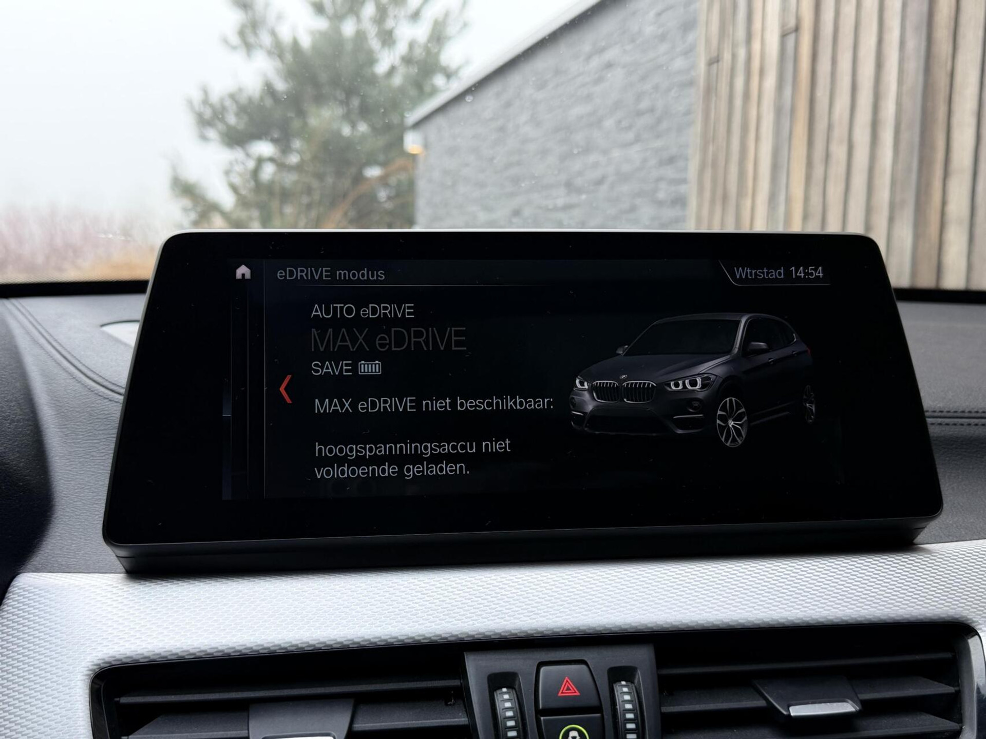 BMW X1 xDrive25e M-sport Automaat | Panoramadak | Leren bekleding | Stoelverwarming | LED verlichting | Climate & cruise control | Misano Blauw metallic | Harman/Kardon HiFi | Parkeersensoren voor en achter | Achteruitrijcamera 49544734-36.jpg | Timcars.nl