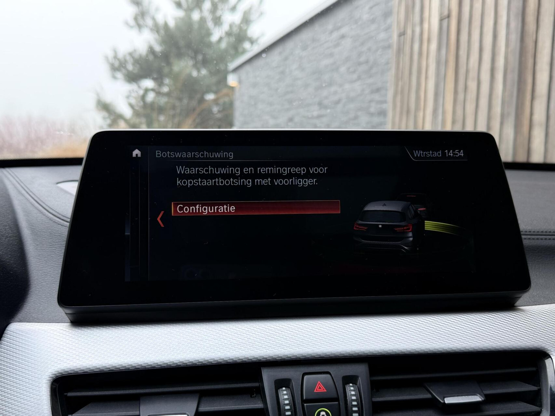 BMW X1 xDrive25e M-sport Automaat | Panoramadak | Leren bekleding | Stoelverwarming | LED verlichting | Climate & cruise control | Misano Blauw metallic | Harman/Kardon HiFi | Parkeersensoren voor en achter | Achteruitrijcamera 49544734-37.jpg | Timcars.nl