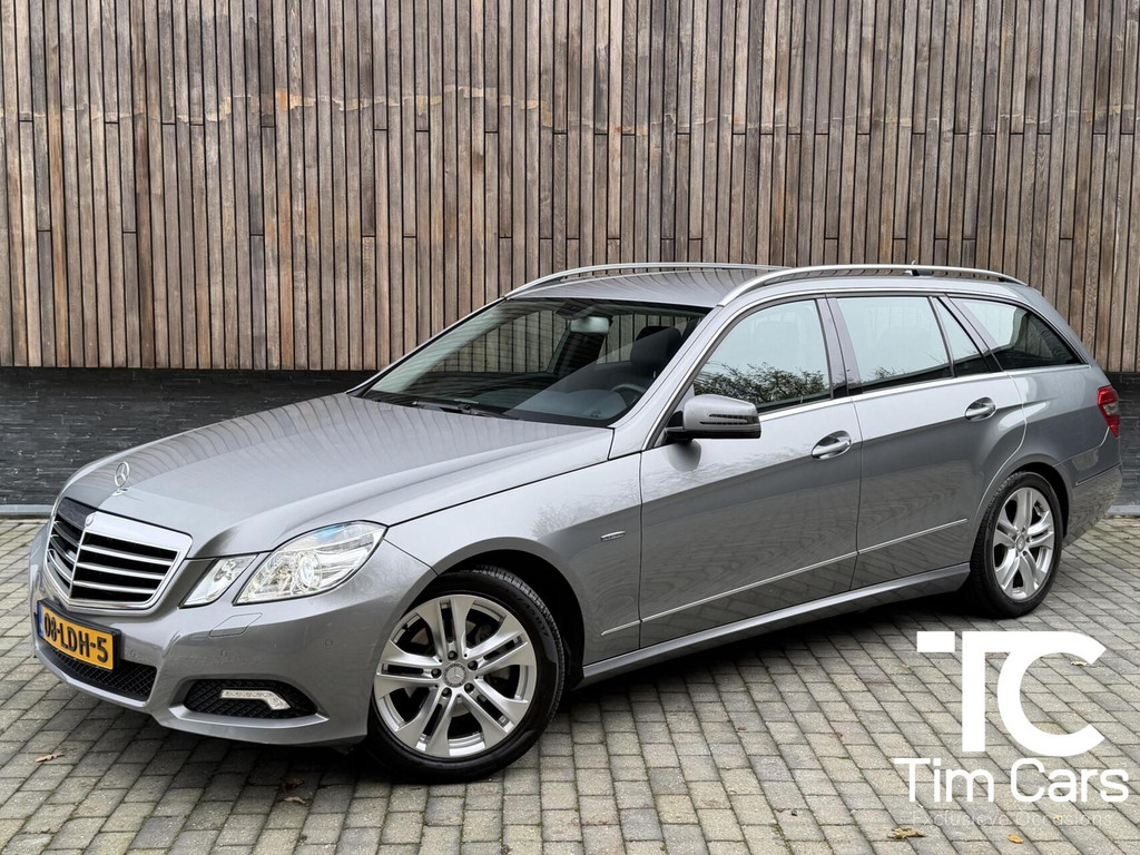Mercedes-Benz E-Klasse Estate 200 CGI Avantgarde Automaat | Unieke kilometerstand 90.163 NAP! | Half/leer | Bi-Xenon verlichting | Climate & cruise control Tempomat | Elektrisch bedienbare achterklep | Parkeersensoren voor en achter 49722759-0.jpg | Timcars.nl