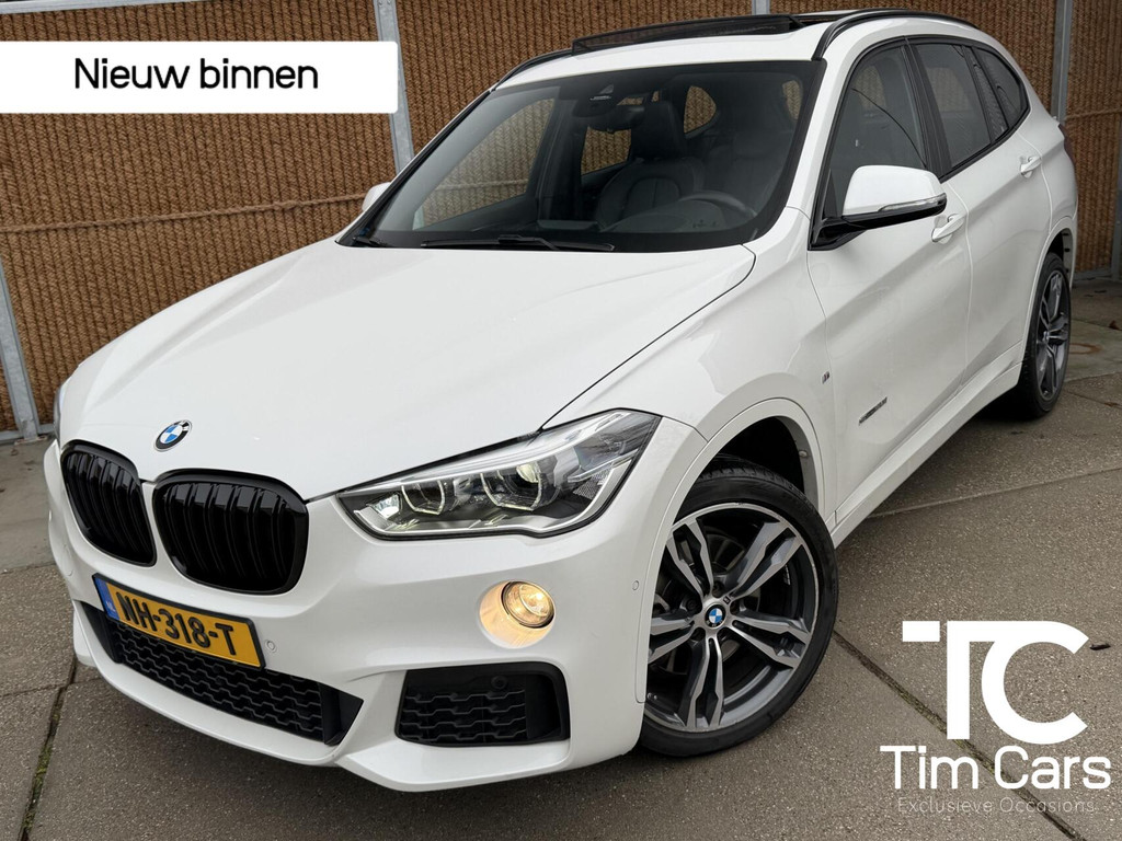BMW X1 sDrive20i M-sport Automaat | Panoramadak | Leren bekleding | Stoelverwarming | Flippers | Cruise & climate control | Head-up display | Shadow line | Parkeersensoren voor en achter 50476425-0.jpg | Timcars.nl