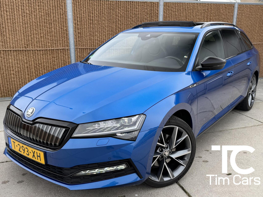 Škoda Superb Combi 1.4 TSI iV Sportline Automaat | Panoramadak | Stoelverwarming voor | Stuurwielverwarming | Half leer alcantara | Cruise control | Trekhaak uitklapbaar | Matrix LED | Achteruitrijcamera 52232741-0.jpg | Timcars.nl