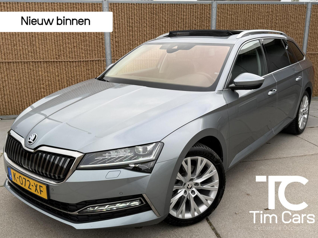 Škoda Superb Combi 1.4 TSI iV Business Edition Plus Automaat | Panoramadak | Half leer/alcantara | Cruise control adaptief | Trekhaak afneembaar | Voorstoelen en achterbank verwarmd | Stuurwielverwarming | Rondomzich camera | Matrix LED 53039688-0.jpg | Timcars.nl