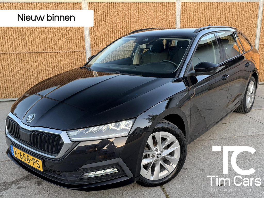 Škoda Octavia Combi 1.0 e-TSI Ambition Automaat | Stoelverwarming | 17 inch lichtmetalen velgen | Metallic lak | Climate & cruise control | LED koplampen | Apple CarPlay/Android Auto | Parkeersensoren achter 53702821-0.jpg | Timcars.nl