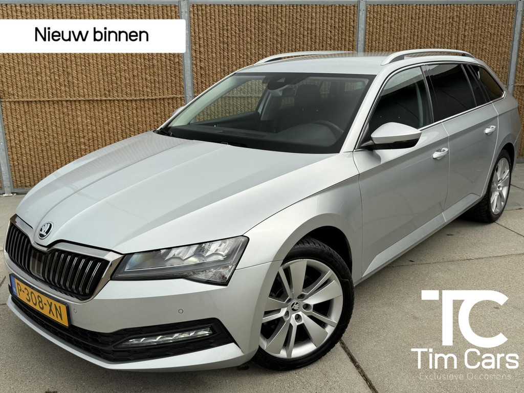 Škoda Superb Combi 1.5 TSI ACT Business Edition Automaat | Trekhaak afneembaar | LED verlichting | DAB ontvanger | Achteruitrijcamera | Cruise & climate control | Virtual cockpit | Parkeersensoren voor en achter 54147127-0.jpg | Timcars.nl