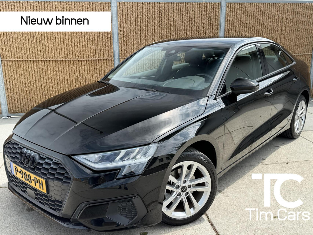 Audi A3 Limousine 30 TFSI Pro Line Zwart optiek | Apple CarPlay/Android Auto | Cruise control | LED koplampen | Climate control | DAB ontvanger | Rijstrooksensor | 17 inch velgen | Parkeersensoren achter 54356675-0.jpg | Timcars.nl