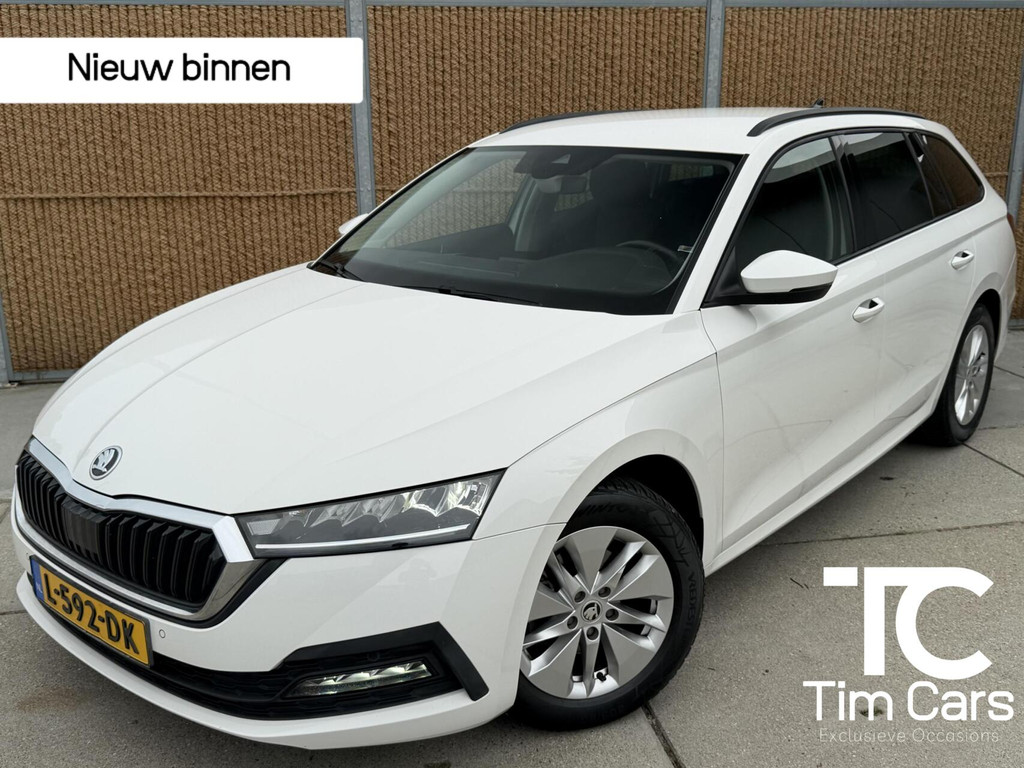 Škoda Octavia Combi 1.0 TSI Business Edition Getint glas | Parkeersensoren voor en achter | Elektrisch bedienbare achterklep | LED koplampen | Climate & cruise control | Navigatiesysteem 54672222-0.jpg | Timcars.nl