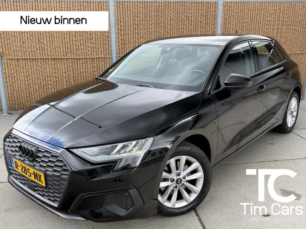 Audi A3 Sportback 30 TFSI Pro Line Achteruitrijcamera | Zwart optiek | LED koplampen | Cruise control & climate control | Lane assist | Lichtmetalen velgen | DAB ontvanger | Apple CarPlay/Android Auto 54847514-0.jpg | Timcars.nl