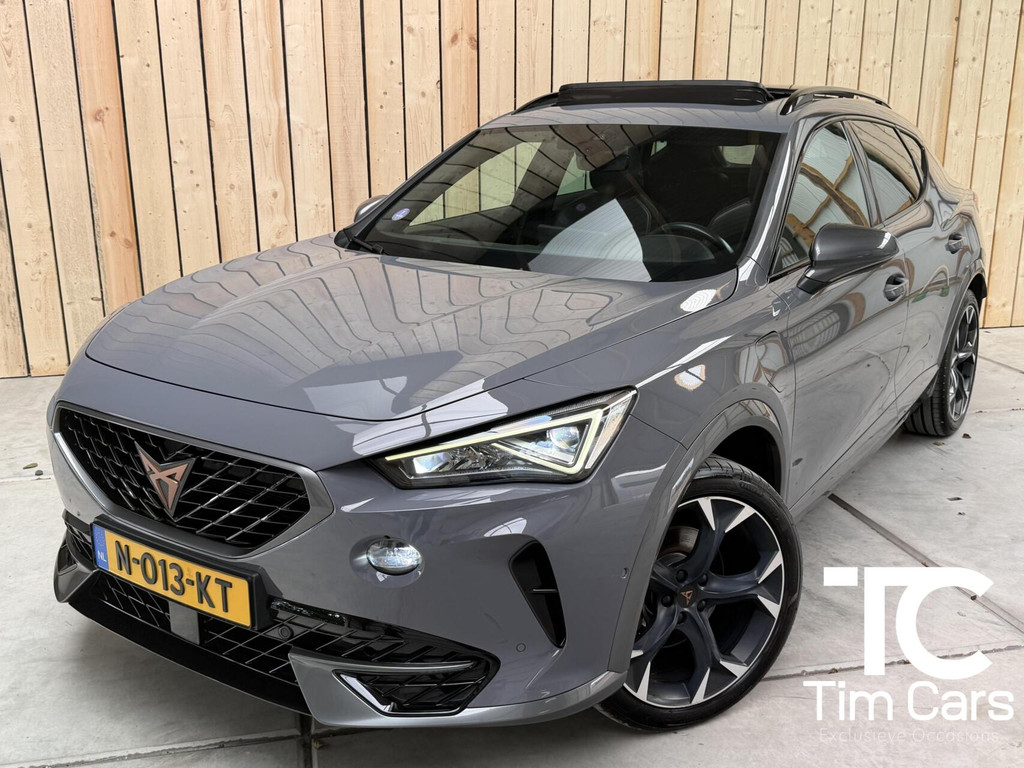 CUPRA Formentor 1.4 e-Hybrid Performance Automaat SoH 92,27%| Panoramadak | Trekhaak uitklapbaar | Voorstoelen verwarmd | Cruise control adaptief | Apple CarPlay/Android Auto Full-Link | LED verlichting | Achteruitrijcamera 55510870-0.jpg | Timcars.nl