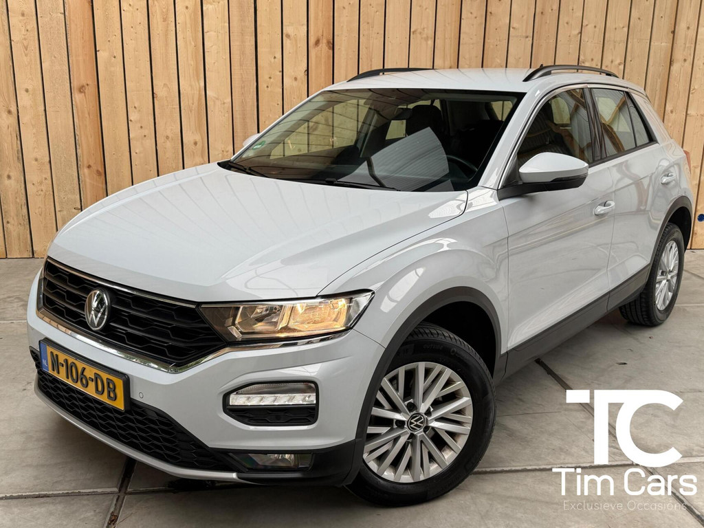 Volkswagen T-Roc 1.5 TSI Style Adaptieve cruise control | Climate control | Achteruitrijcamera | Apple CarPlay/Android Auto | Digitaal instrumentenpaneel | Navigatiesysteem | Parkeersensoren voor en achter 55847087-0.jpg | Timcars.nl