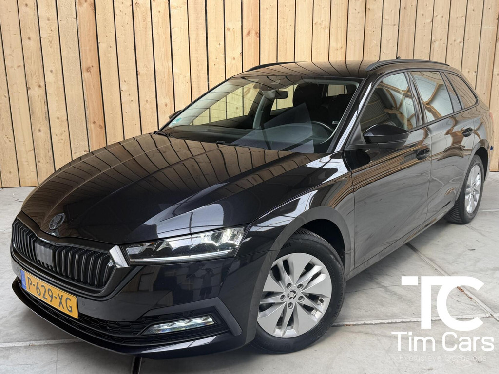 Škoda Octavia Combi 1.0 TSI Business Edition Trekhaak uitklapbaar | Apple CarPlay/Android Auto | Cruise & climate control | LED koplampen | Lichtmetalen velgen | Navigatiesysteem | Parkeersensoren voor en achter 56009543-0.jpg | Timcars.nl