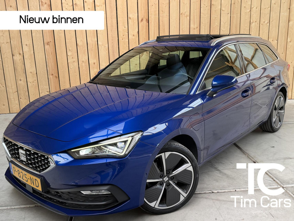 SEAT Leon Sportstourer 1.4 TSI eHybrid PHEV Xcellence SoH 100% Apple CarPlay/Android Auto | Achteruitrijcamera | Adaptieve cruise control | LED verlichting | Stoel- en stuurverwarming | Panoramadak | Trekhaak 56613339-0.jpg | Timcars.nl
