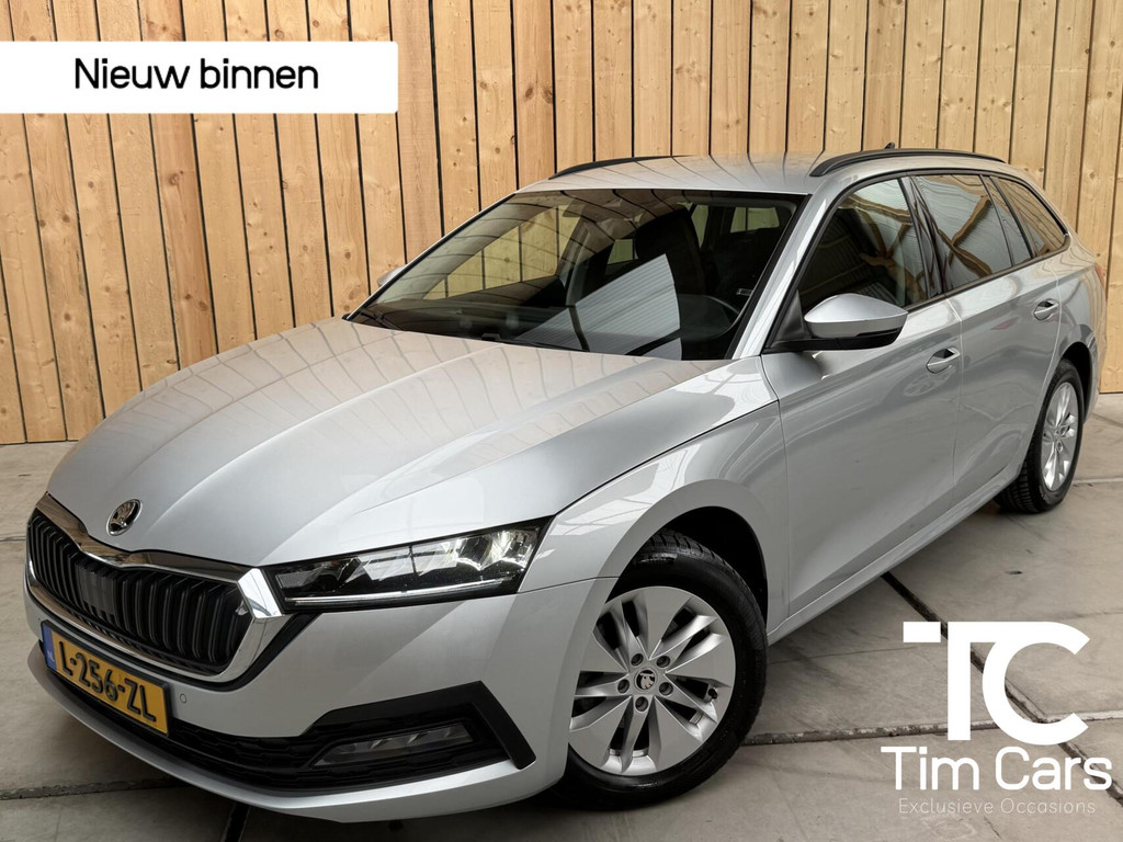 Škoda Octavia Combi 1.0 TSI Business Edition Apple CarPlay/Android Auto | Cruise & climate control | Elektrisch bedienbare achterklep | LED verlichting | Sfeerverlichting | Parkeersensoren voor en achter | Trekhaak 56797058-0.jpg | Timcars.nl