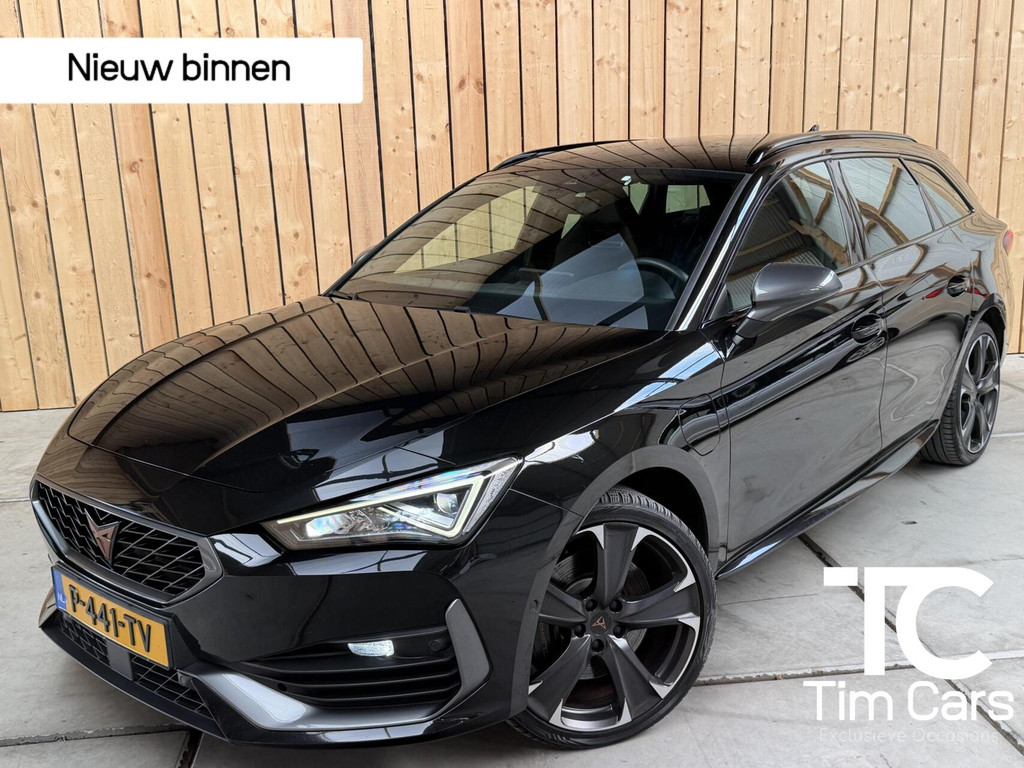 CUPRA Leon Sportstourer 1.4 e-Hybrid VZ Adrenaline SoH 92,27% Apple CarPlay/Android Auto | Adaptieve cruise control | Climate control | LED verlichting | Lichtmetalen velgen | Stoel- en stuurverwarming | Parkeersensoren voor en achter 56830523-0.jpg | Timcars.nl
