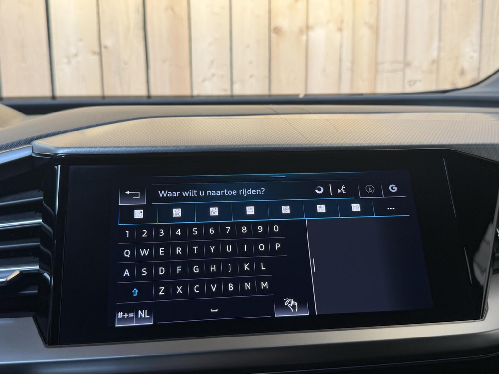 Audi Q4 e-tron 40 Launch edition Advanced 77 kWh SoH 91,95% Warmtepomp | Achteruitrijcamera | Adaptieve cruise control | Apple CarPlay/Android Auto | Climate control | Matrix LED | Navigatiesysteem | Voorstoelen verwarmd | Parkeersensoren 57062844-17.jpg | Timcars.nl