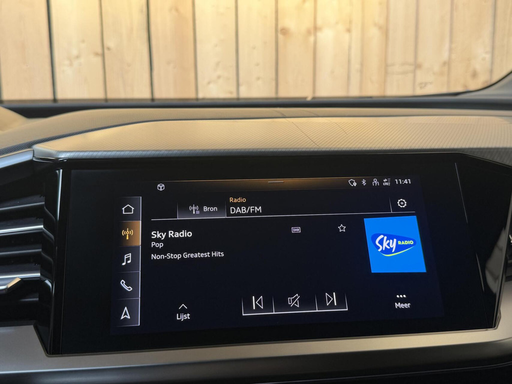 Audi Q4 e-tron 40 Launch edition Advanced 77 kWh SoH 91,95% Warmtepomp | Achteruitrijcamera | Adaptieve cruise control | Apple CarPlay/Android Auto | Climate control | Matrix LED | Navigatiesysteem | Voorstoelen verwarmd | Parkeersensoren 57062844-21.jpg | Timcars.nl