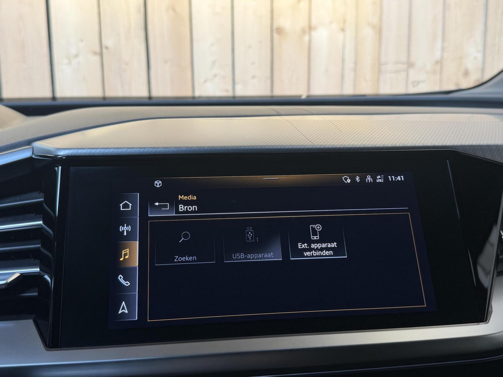 Audi Q4 e-tron 40 Launch edition Advanced 77 kWh SoH 91,95% Warmtepomp | Achteruitrijcamera | Adaptieve cruise control | Apple CarPlay/Android Auto | Climate control | Matrix LED | Navigatiesysteem | Voorstoelen verwarmd | Parkeersensoren 57062844-24.jpg | Timcars.nl