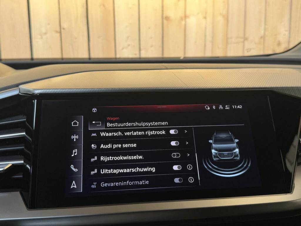 Audi Q4 e-tron 40 Launch edition Advanced 77 kWh SoH 91,95% Warmtepomp | Achteruitrijcamera | Adaptieve cruise control | Apple CarPlay/Android Auto | Climate control | Matrix LED | Navigatiesysteem | Voorstoelen verwarmd | Parkeersensoren 57062844-33.jpg | Timcars.nl