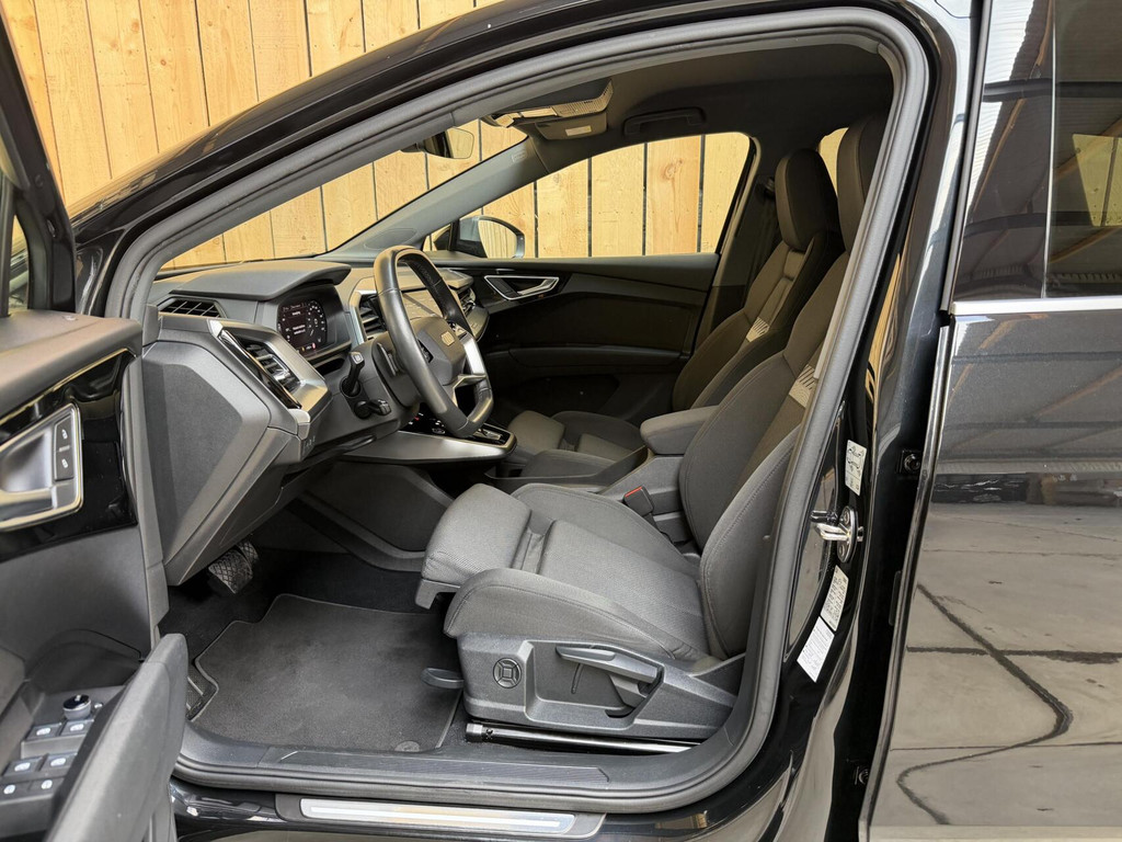 Audi Q4 e-tron 40 Launch edition Advanced 77 kWh SoH 91,95% Warmtepomp | Achteruitrijcamera | Adaptieve cruise control | Apple CarPlay/Android Auto | Climate control | Matrix LED | Navigatiesysteem | Voorstoelen verwarmd | Parkeersensoren 57062844-7.jpg | Timcars.nl