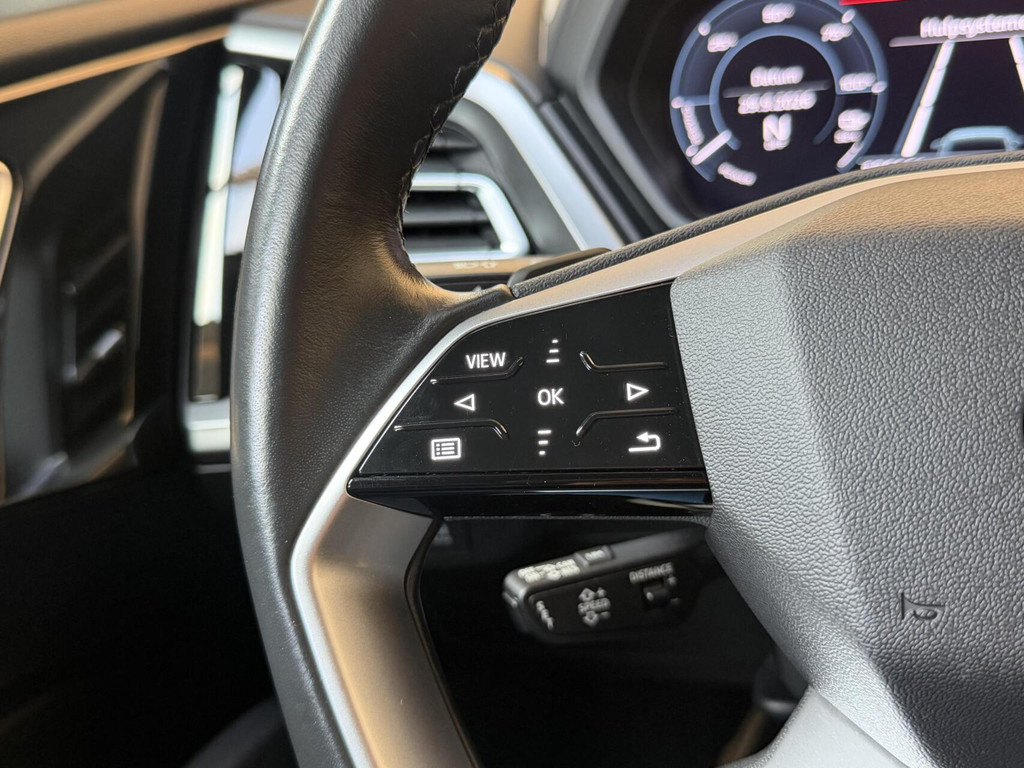 Audi Q4 e-tron 40 Launch edition Advanced 77 kWh SoH 91,95% Warmtepomp | Achteruitrijcamera | Adaptieve cruise control | Apple CarPlay/Android Auto | Climate control | Matrix LED | Navigatiesysteem | Voorstoelen verwarmd | Parkeersensoren 57062844-9.jpg | Timcars.nl