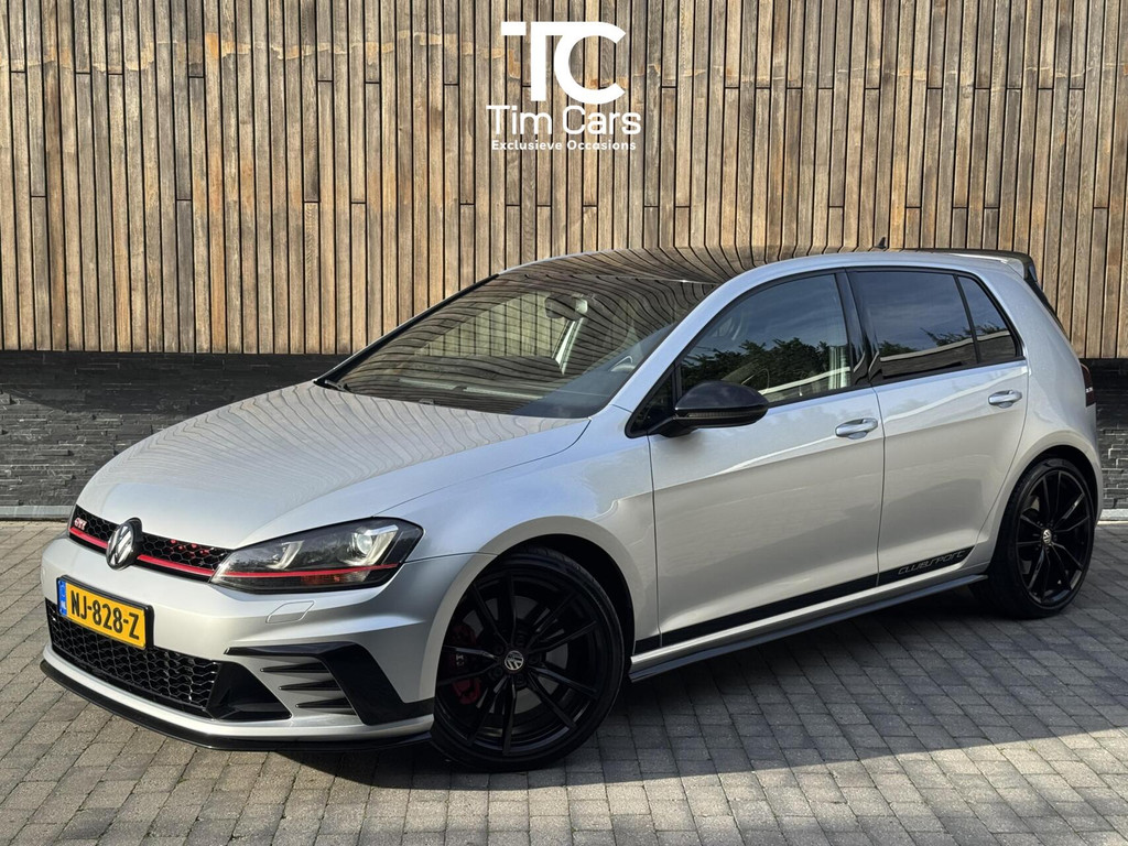 Volkswagen Golf 2.0 TSI GTI Clubsport Automaat | Schaalstoelen | Getuned | Stoelverwarming | Xenon verlichting | Spoiler | Pretoria velgen | Kleppensysteem | Navigatiesysteem | Parkeersensoren achter 47900779-0.jpg | Timcars.nl