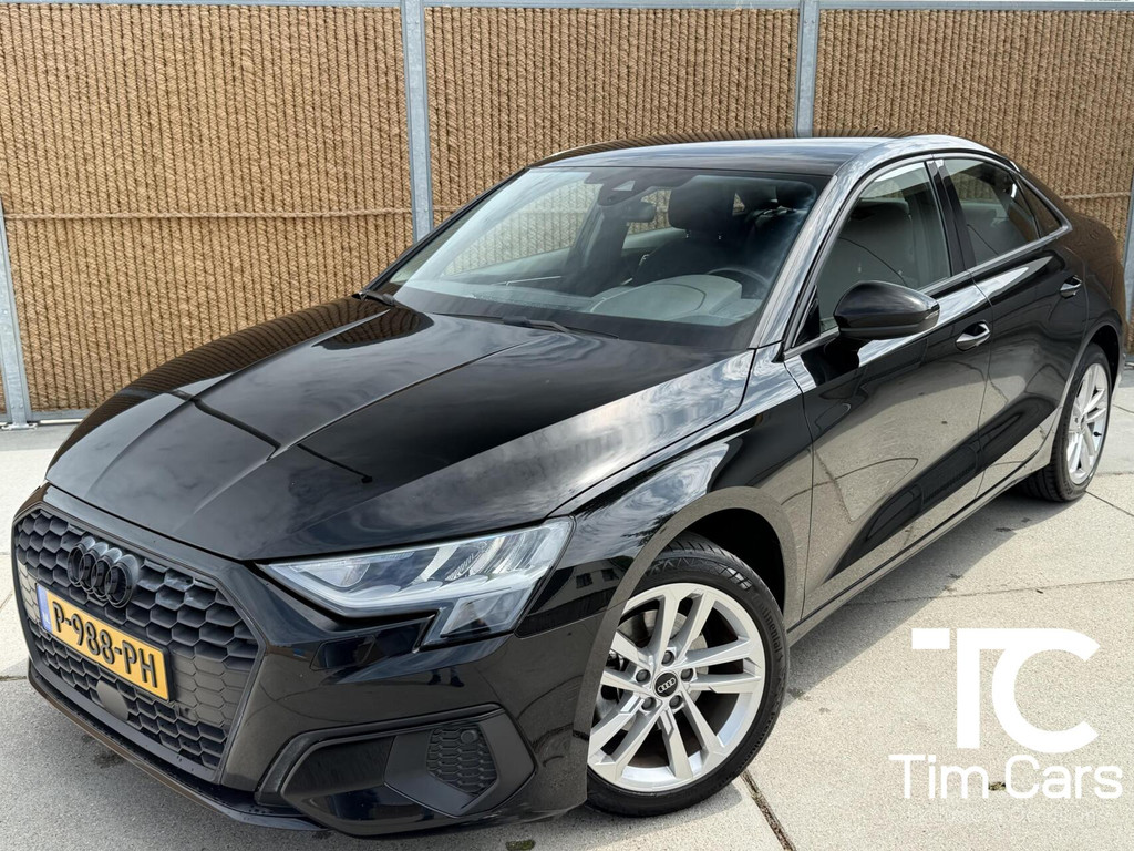 Audi A3 Limousine 30 TFSI Pro Line Zwart optiek | Apple CarPlay/Android Auto | Cruise control | LED koplampen | Climate control | DAB ontvanger | Rijstrooksensor | 17 inch velgen | Parkeersensoren achter 54356675-0.jpg | Timcars.nl